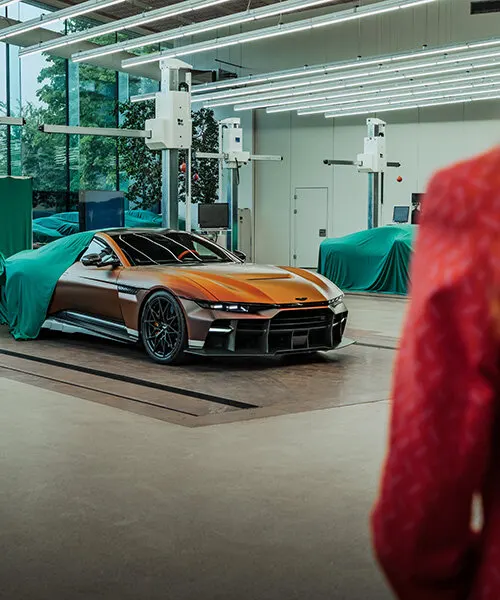 Aston Martin показывает экспериментальный Valen перед Monterey Car Week 2026