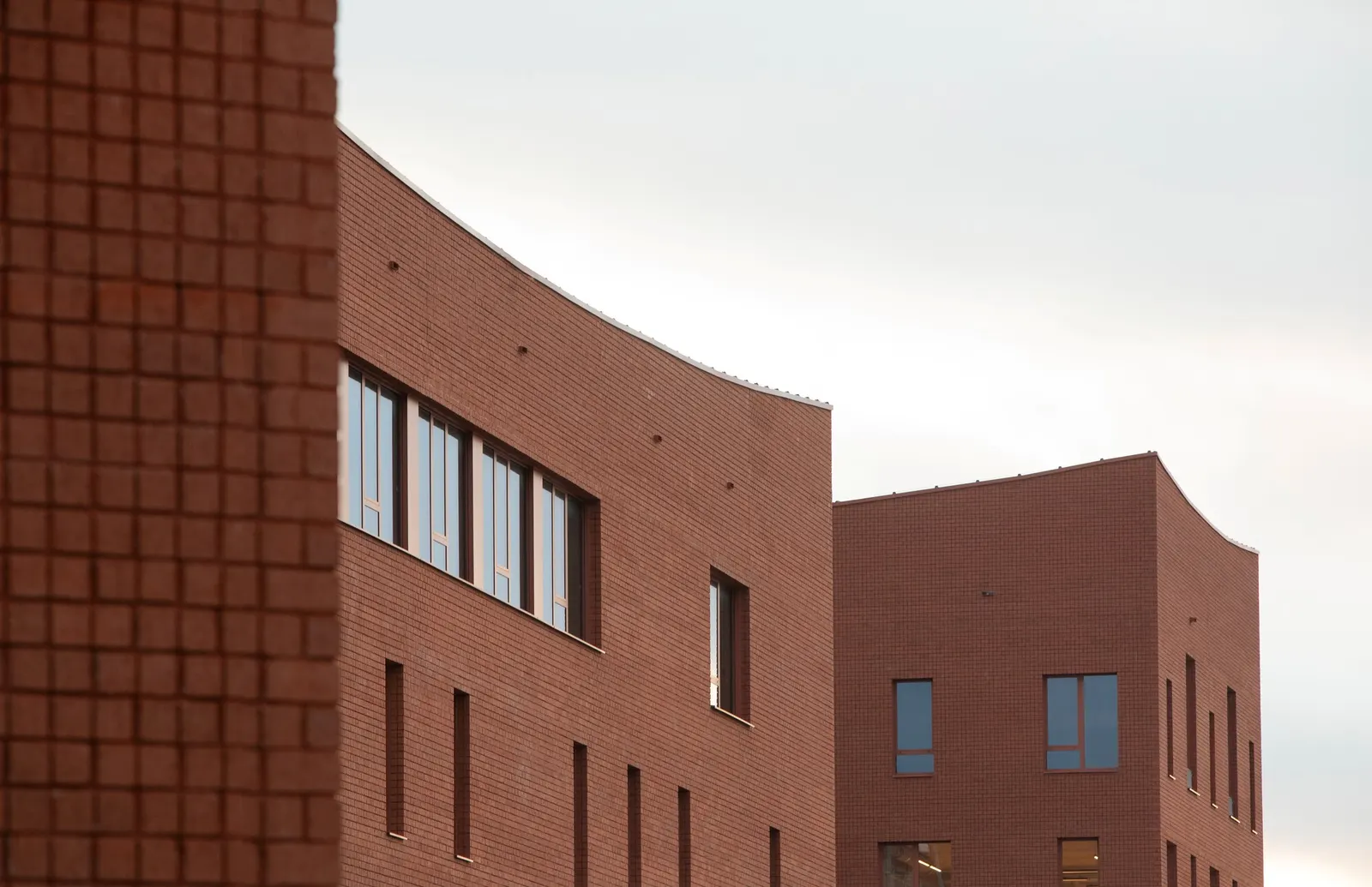 Campus Deleers / SMAK Architects: первый в Европе комплекс, совмещающий образование и городское производство