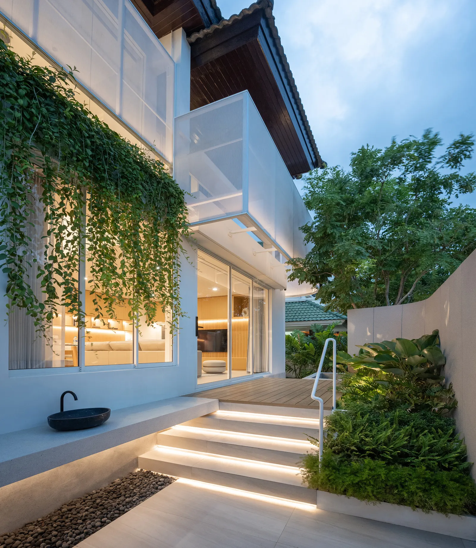 Reborn House / DARE – Design Arena + Research