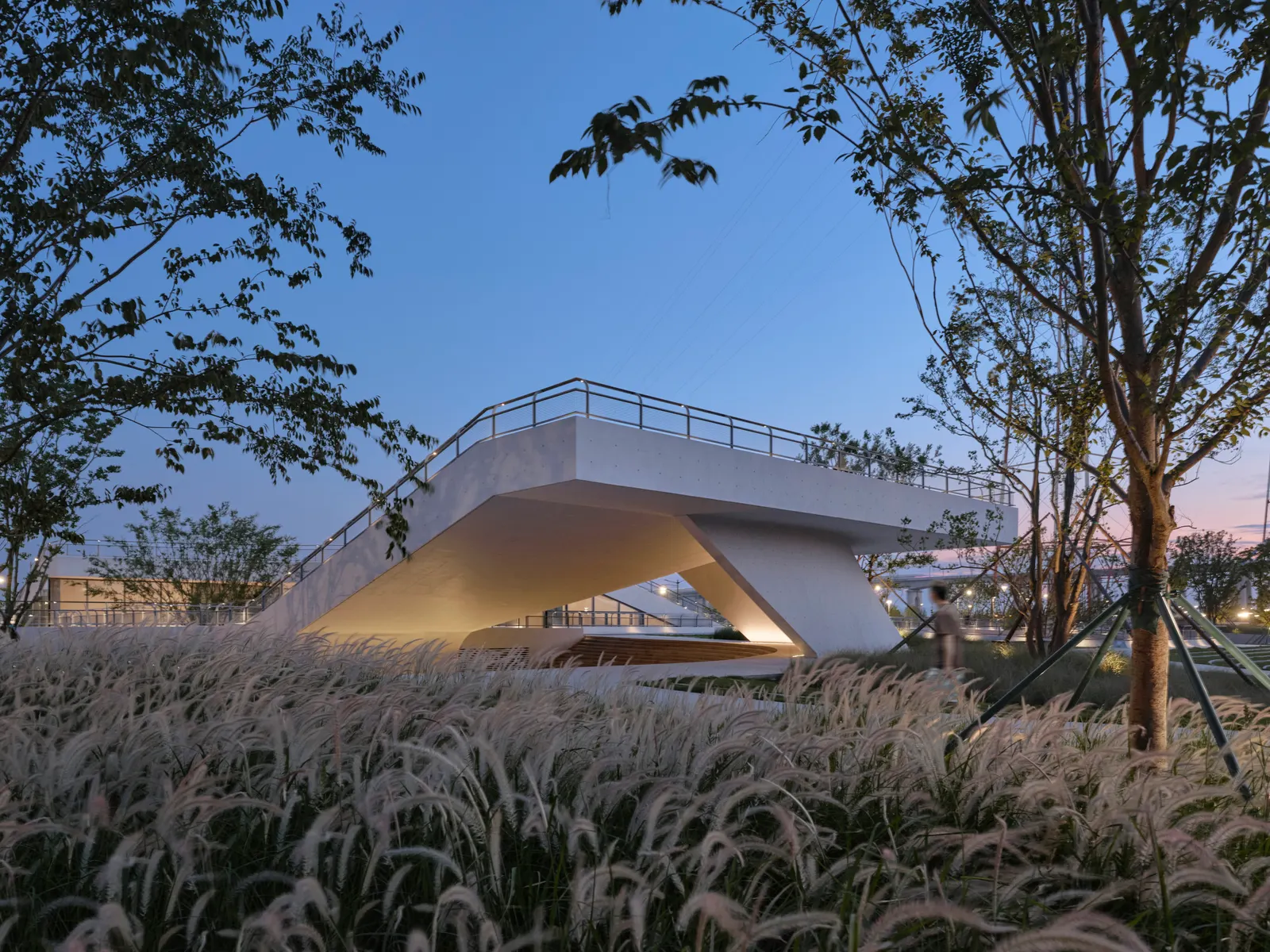 Ripples Becoming Everyday Ground / TJAD Original Design Studio