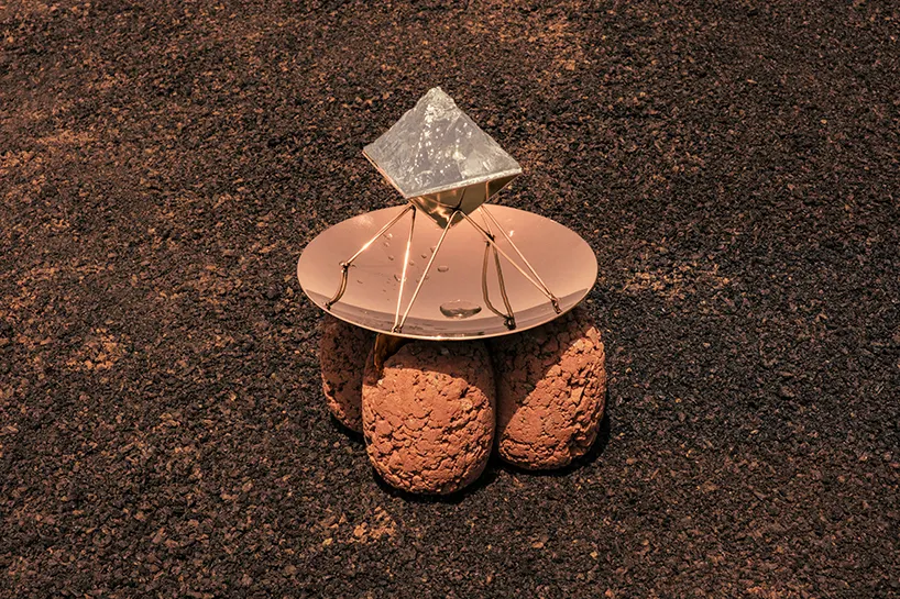Martian Relics: коллекция домашней утвари из переработанной стали и трамбованной земли для жизни на Марсе