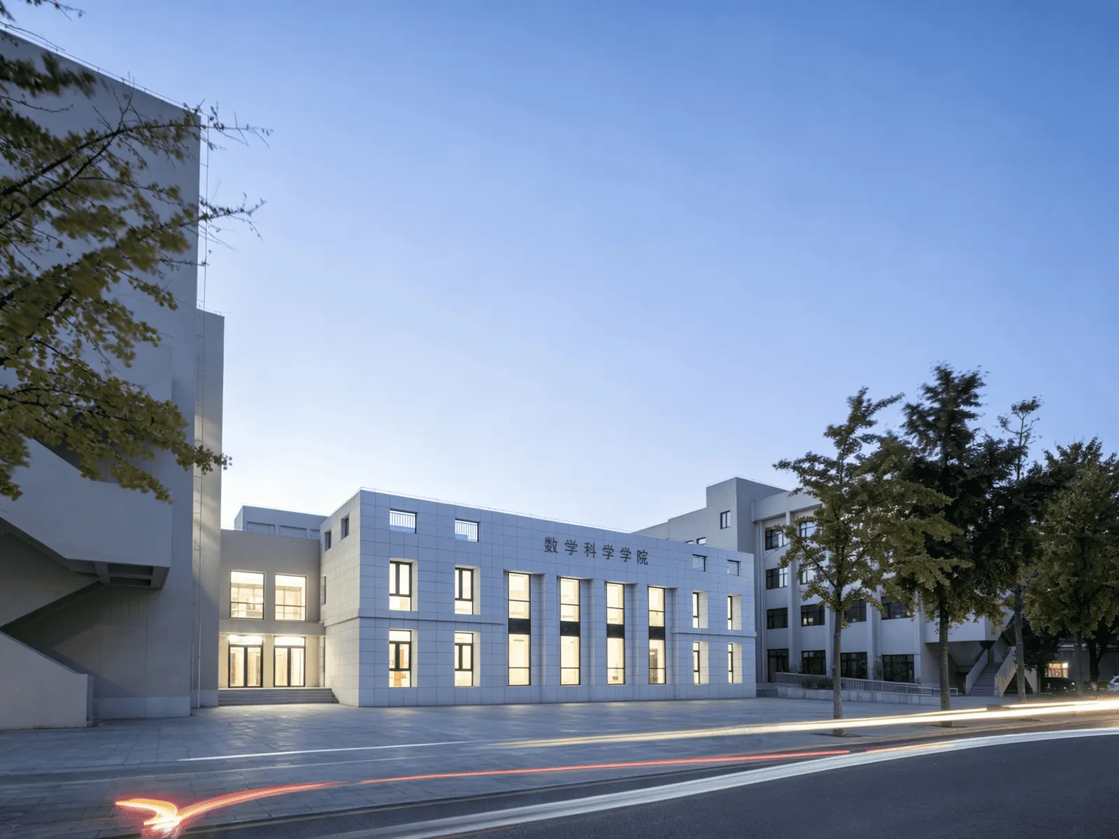 Школа математических наук Пекинского университета / FEI Architects