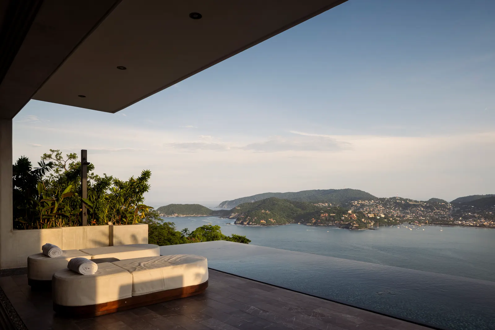 Shadows House / Seiro Arquitectos