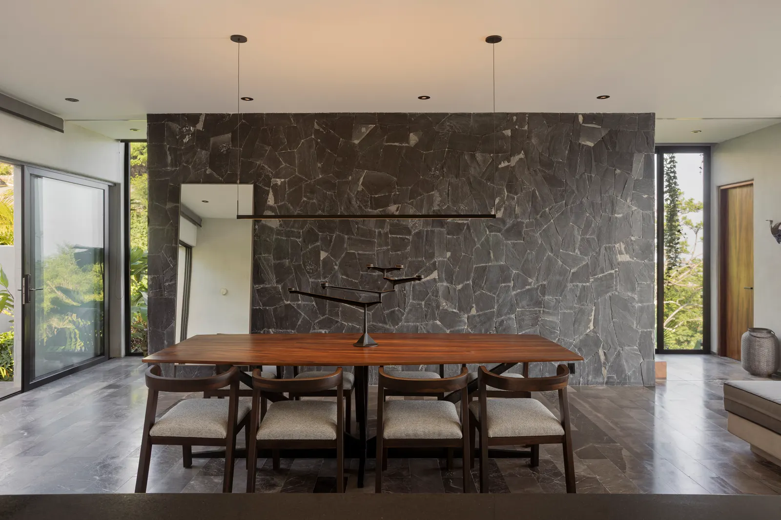 Shadows House / Seiro Arquitectos