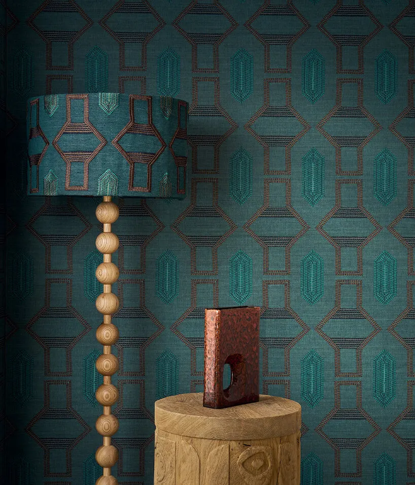 Luxury Wallpaper как архитектурный материал: Selected Wallpapers & Interiors переосмысляет роль стеновых покрытий