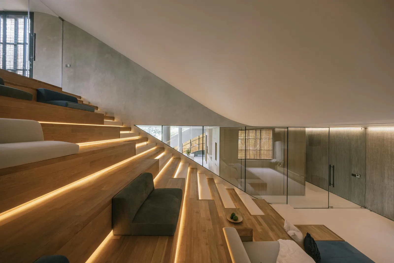 Split Mass Residence / K-Thengono Design Studio