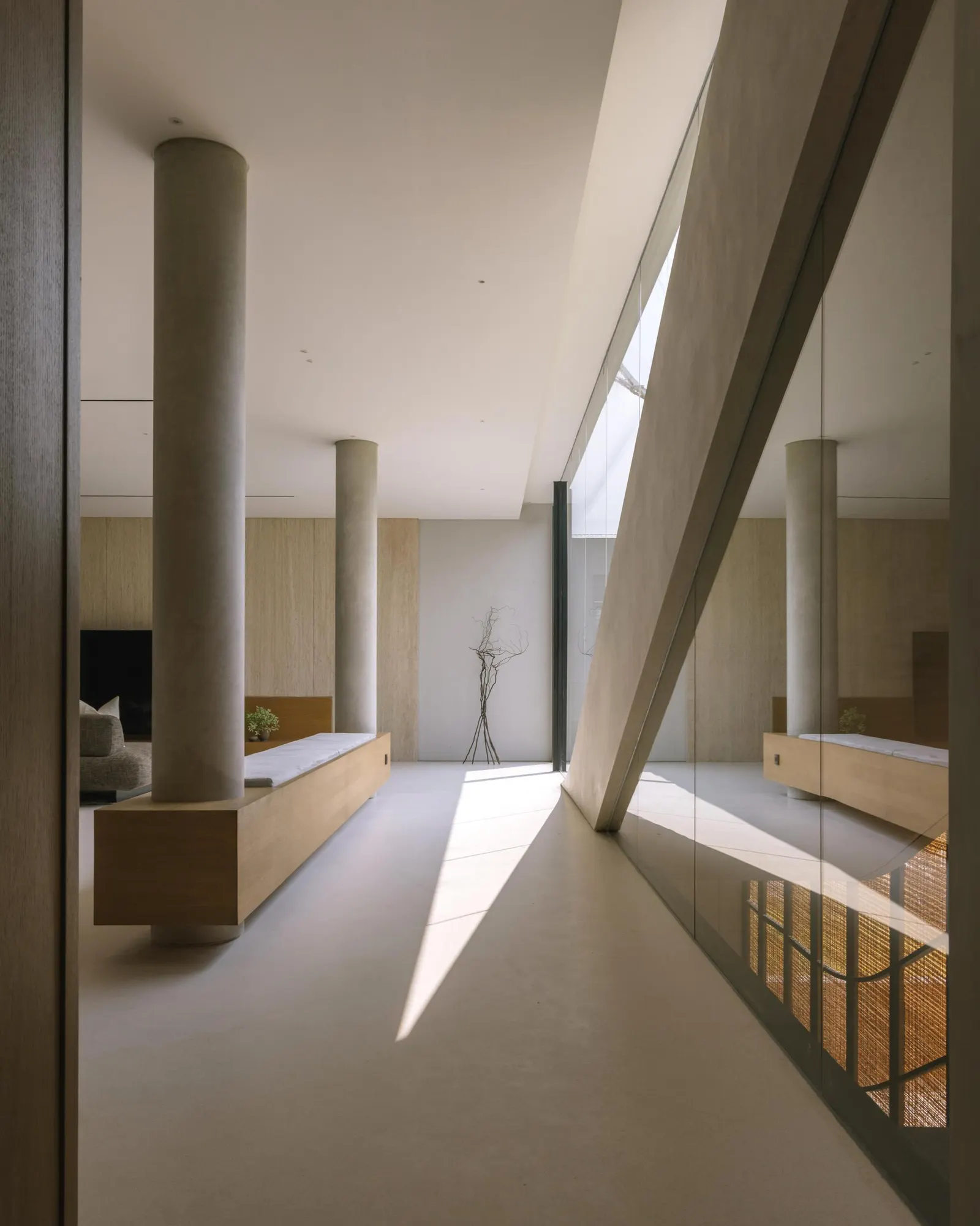Split Mass Residence / K-Thengono Design Studio
