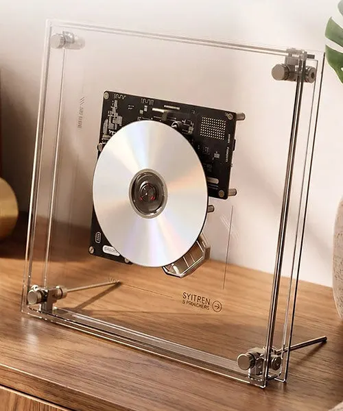 Прозрачный CD‑плеер SYITREN RM1 выставляет обложку альбома на первый план