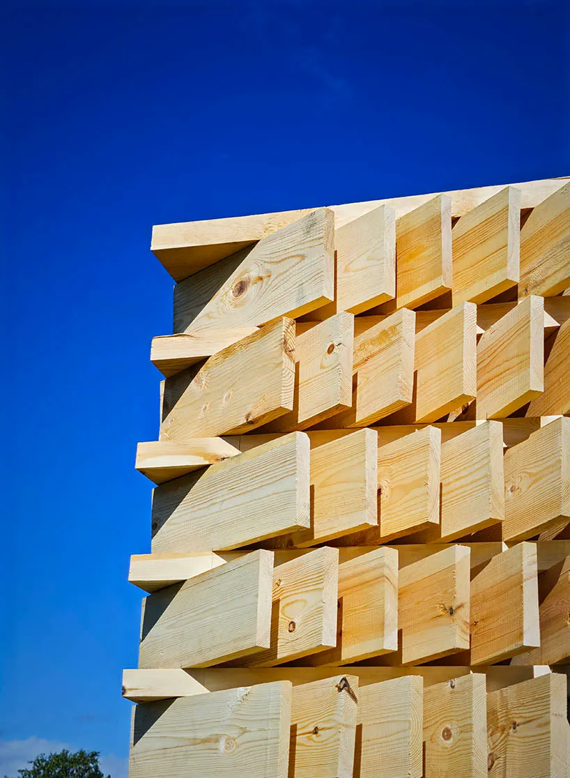 The Lens: деревянная инсталляция Design Wood Home на острове Кижи