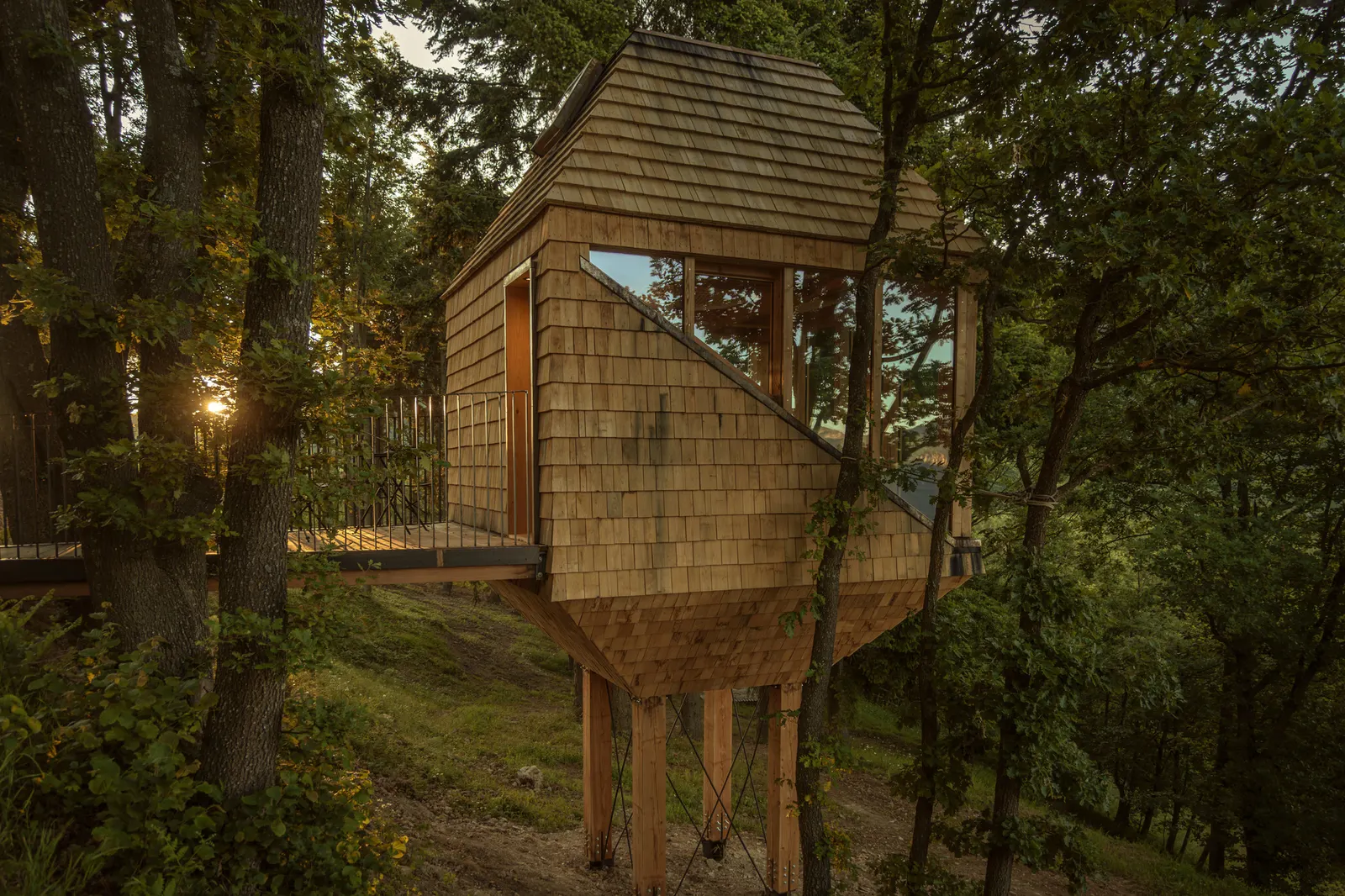 TreeBOX Cabin / Studio Officina82