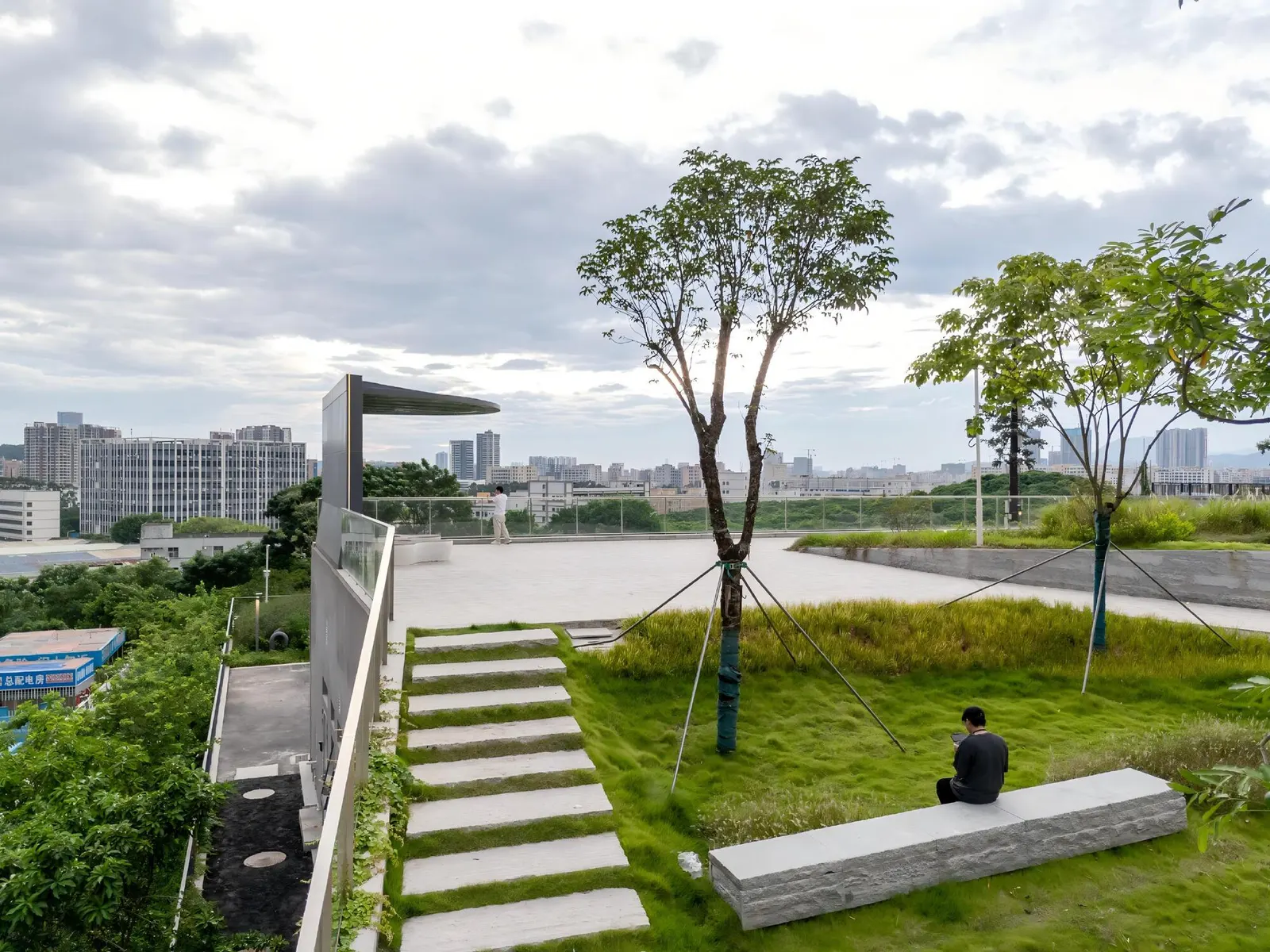 Ультракомпактные инфраструктурные здания / NODE Architecture & Urbanism