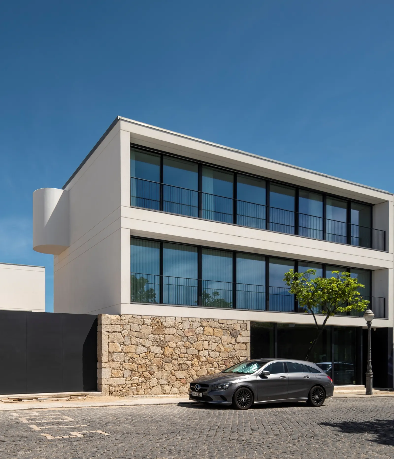 Коллективное жилье в Вила-ду-Конде / Raulino Silva Arquitecto