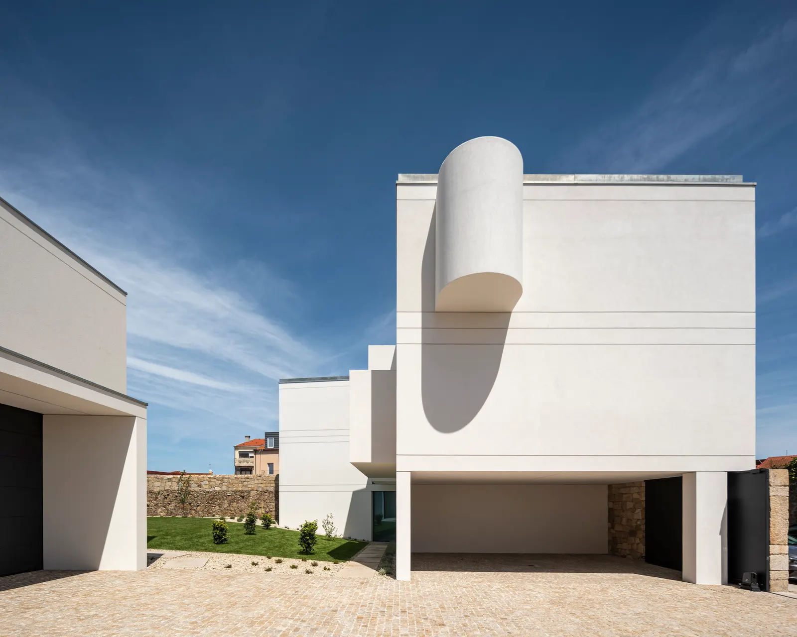 Коллективное жилье в Вила-ду-Конде / Raulino Silva Arquitecto