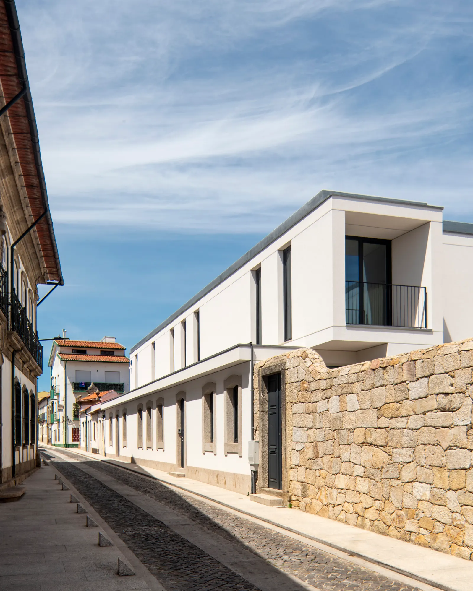 Коллективное жилье в Вила-ду-Конде / Raulino Silva Arquitecto