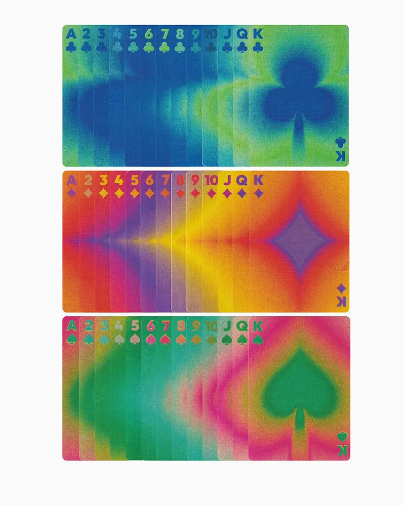 Color Index: колода карт Julia Schimautz превращает последовательность цветов и форм в аналоговую анимацию
