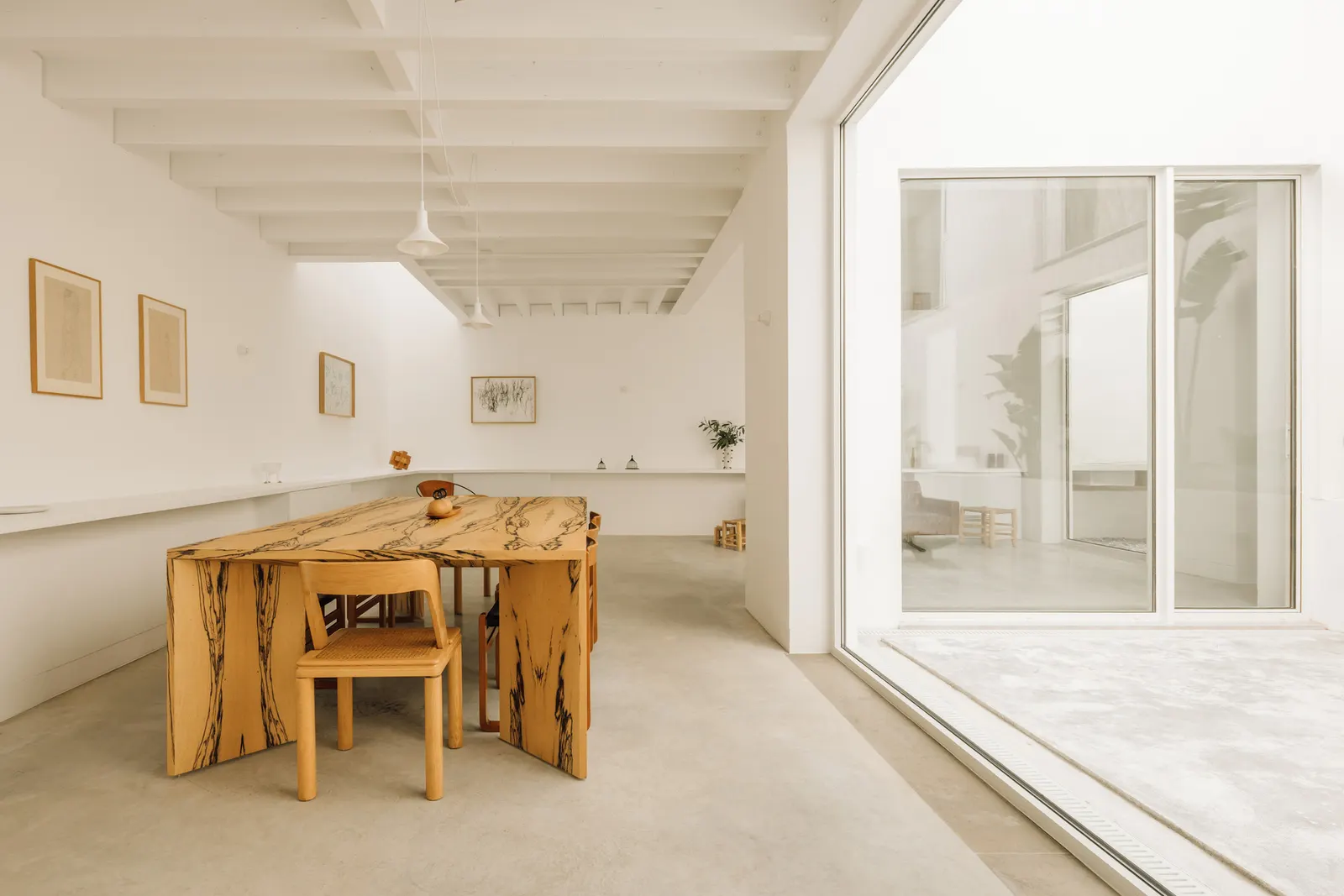 Дом в Камполиде: переосмысление «Barracão» от José Adrião Arquitetos
