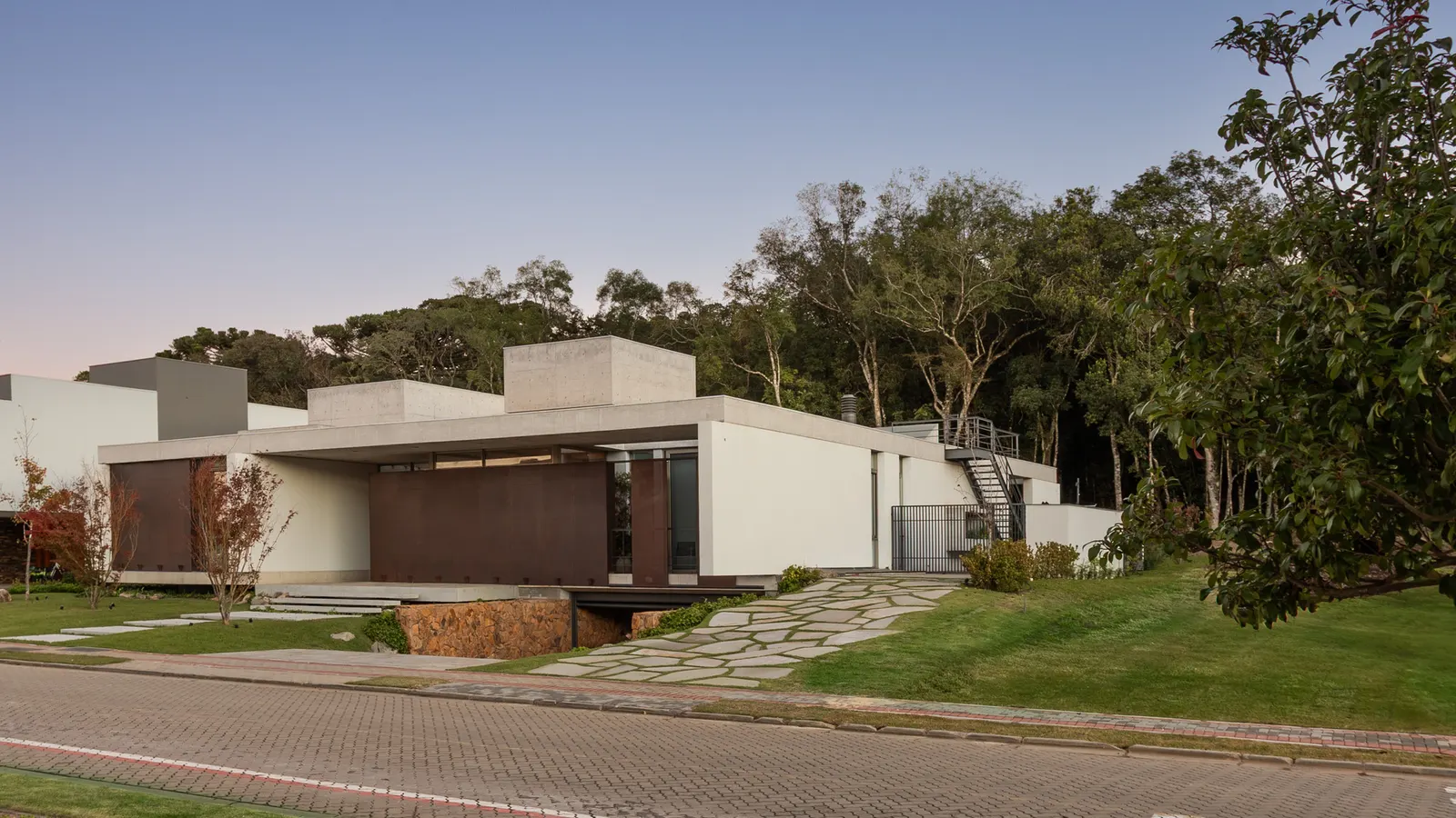 Casa Sassi / Galeria 733