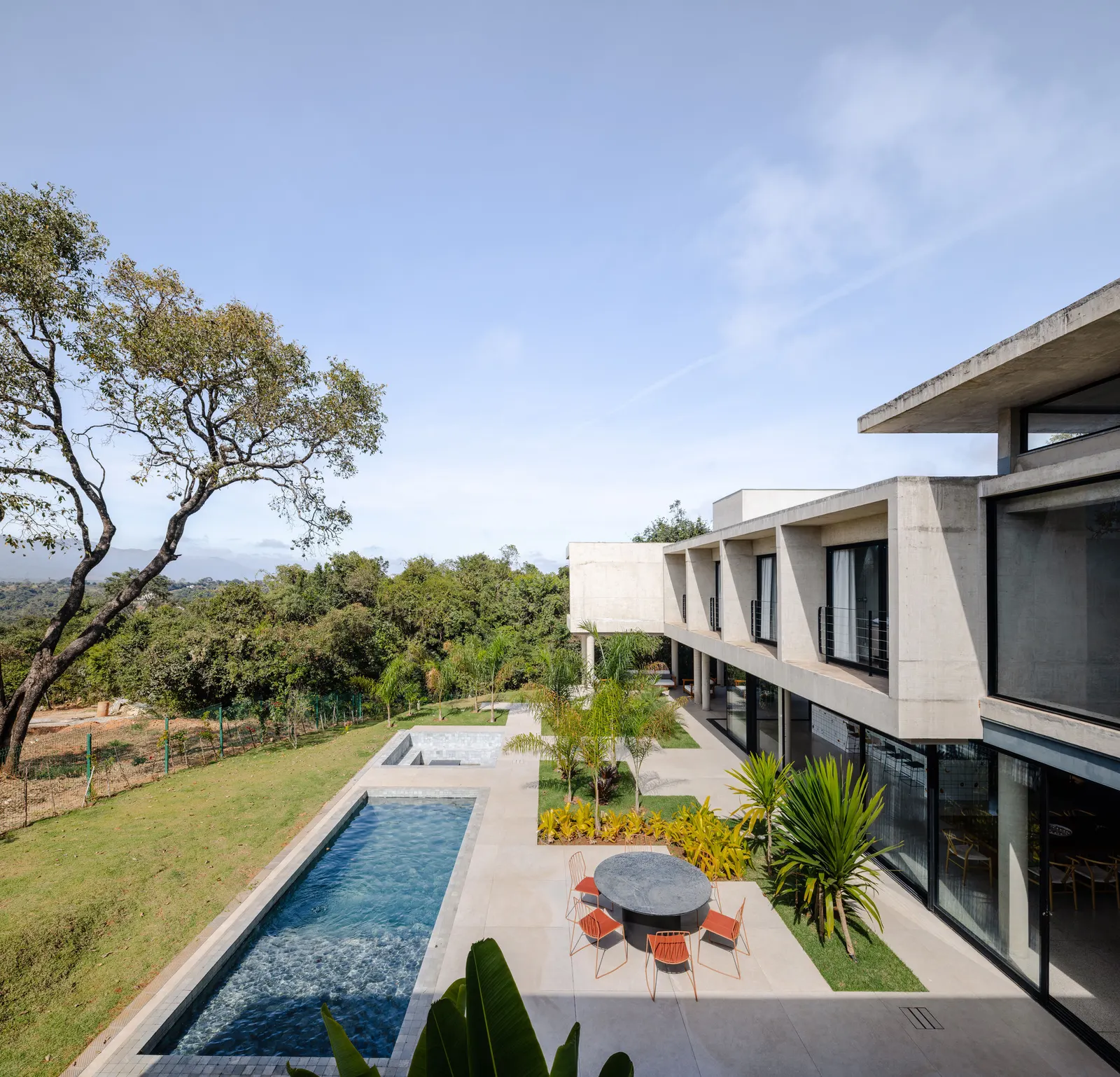 Eco House / Mateus Castilho Arquitetura