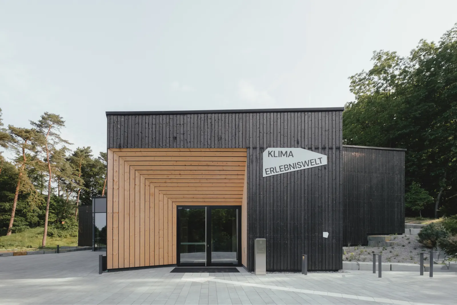 Climate Experience World Visitor Center / DBCO
