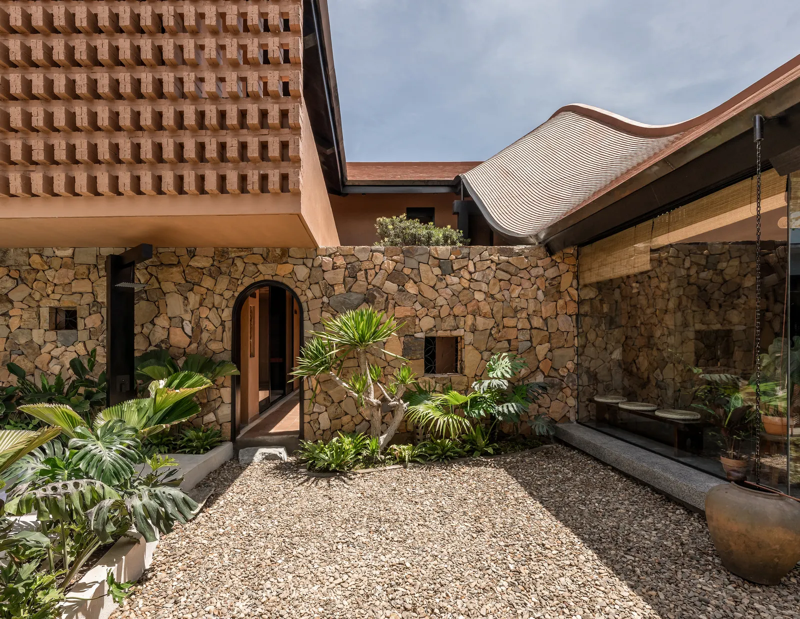 Dạ Homestay / 3fconcept — архитектурный диалог традиции и современности в Хюэ
