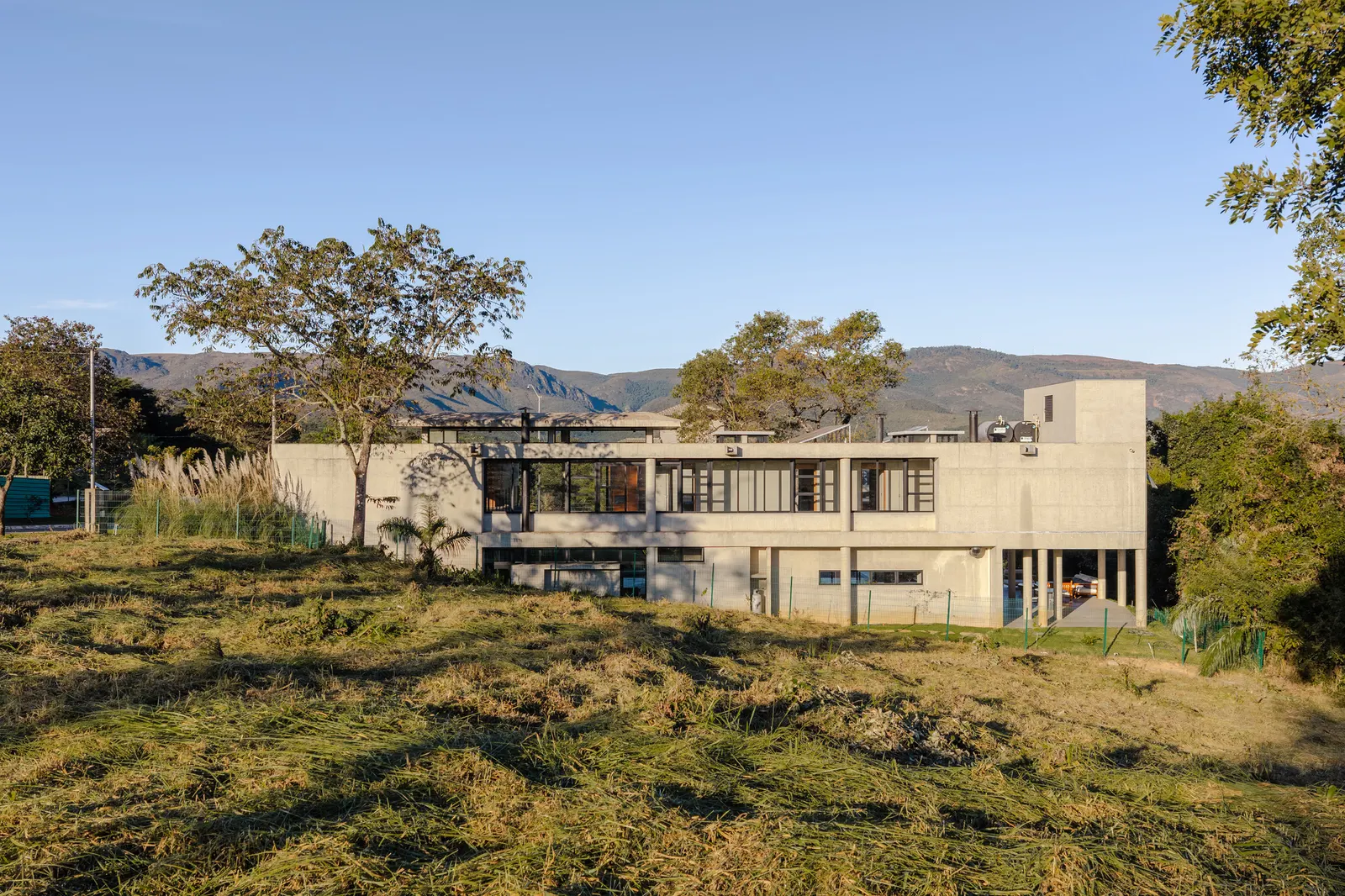 Eco House / Mateus Castilho Arquitetura