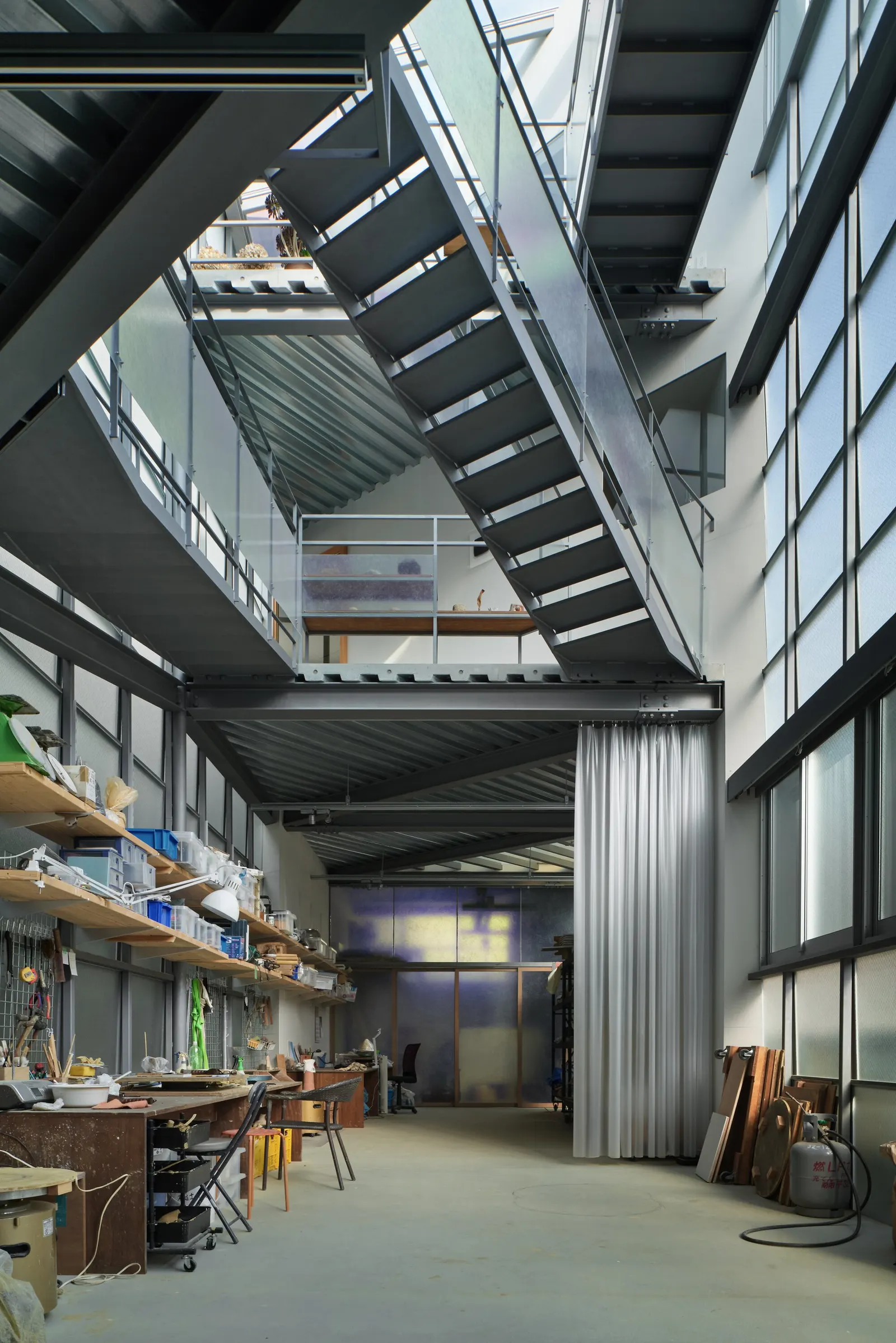 Дом и студия в Киото: компактное решение для керамистов от Tato Architects