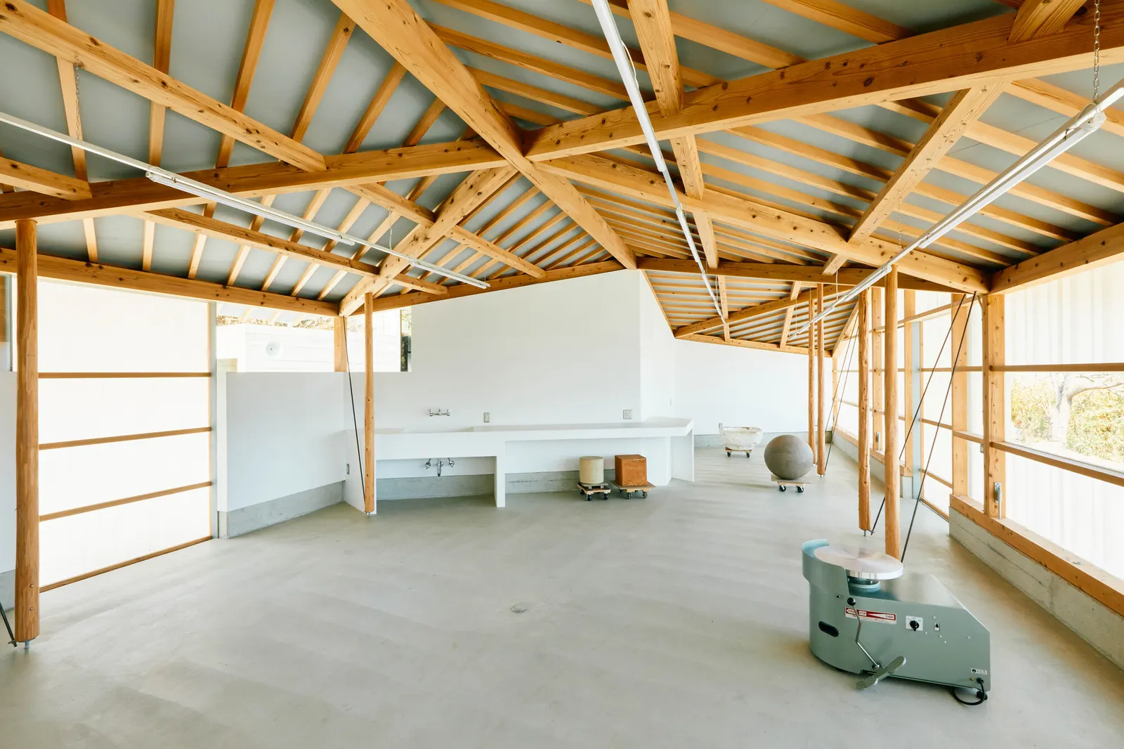 Tsukumo Kiln Ceramic Studio / Dept.EPT. — керамическая мастерская в сельском ландшафте Кобе