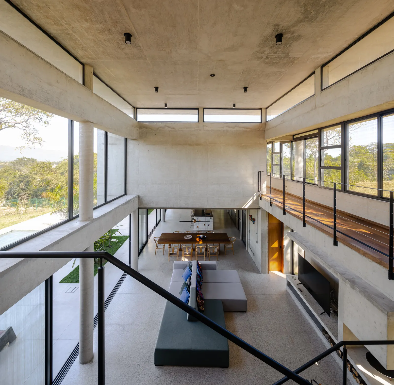 Eco House / Mateus Castilho Arquitetura