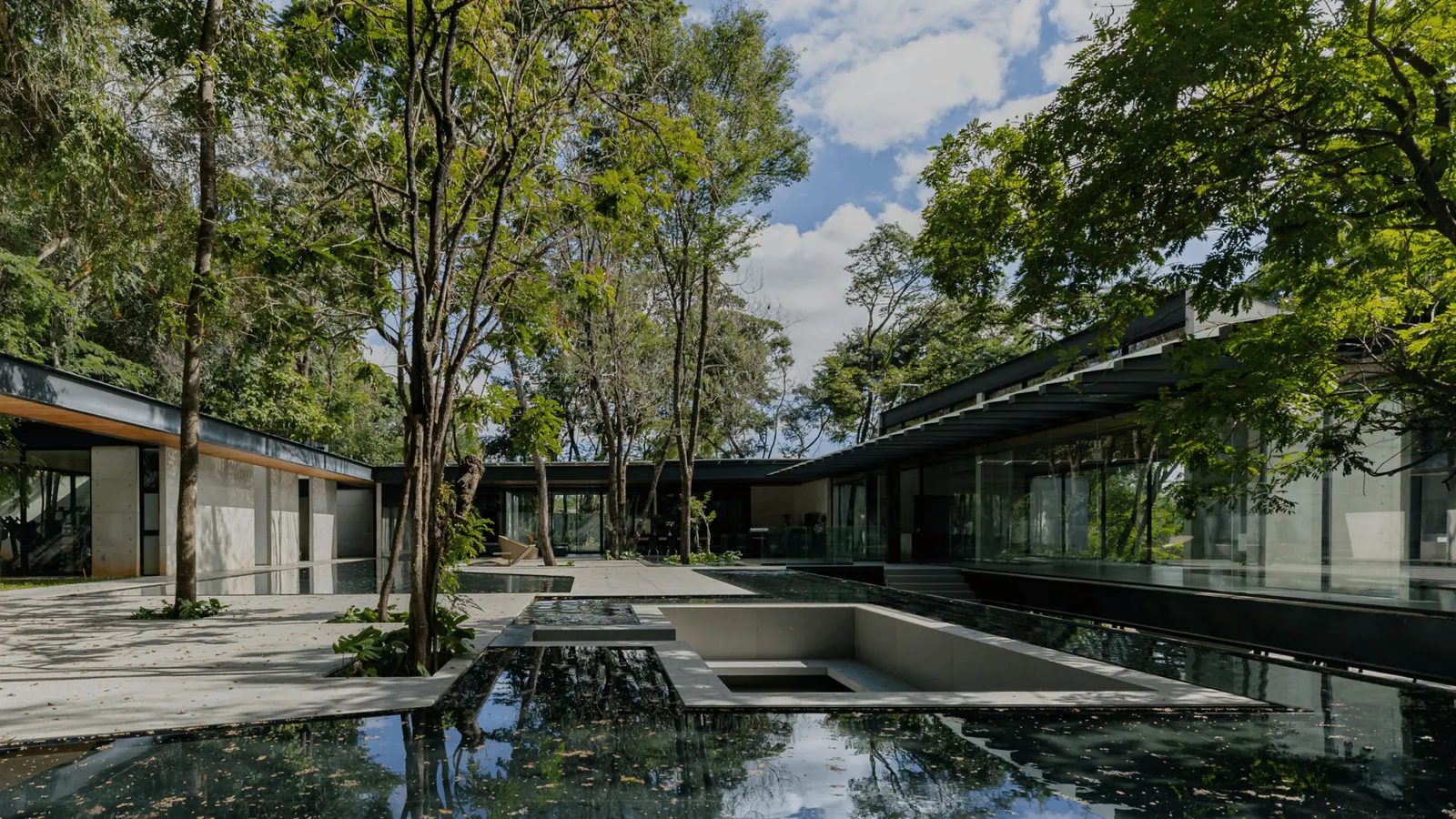 Adentro House / TETRO Arquitetura