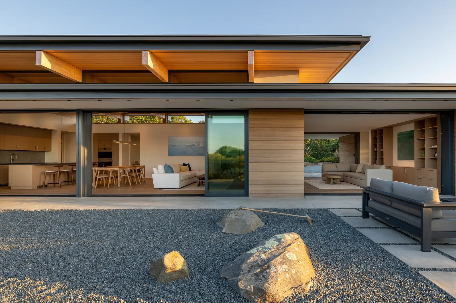 Veil House / Turkel Design: дом, выстроенный на тонкой связи с лесом и побережьем