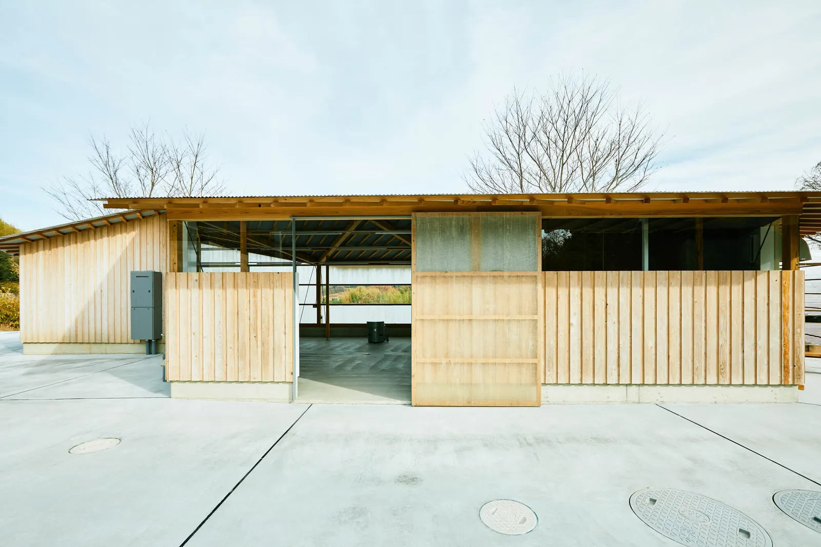 Tsukumo Kiln Ceramic Studio / Dept.EPT. — керамическая мастерская в сельском ландшафте Кобе