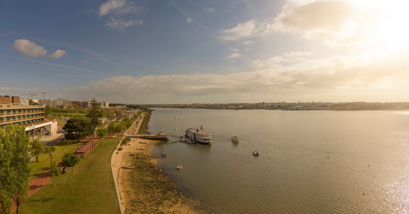 Upon Harbor / tip architects