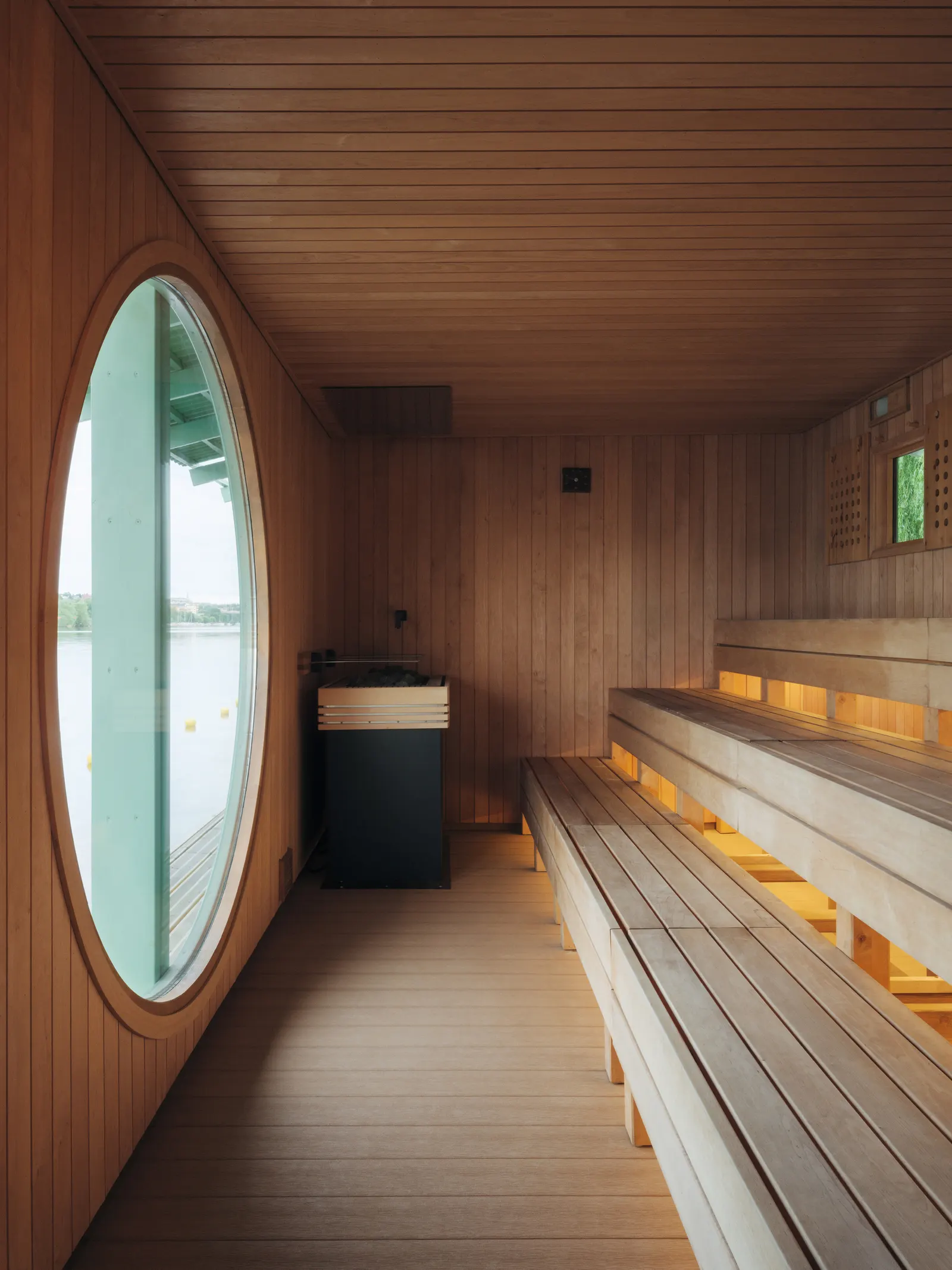 Floating Sauna / DinellJohansson