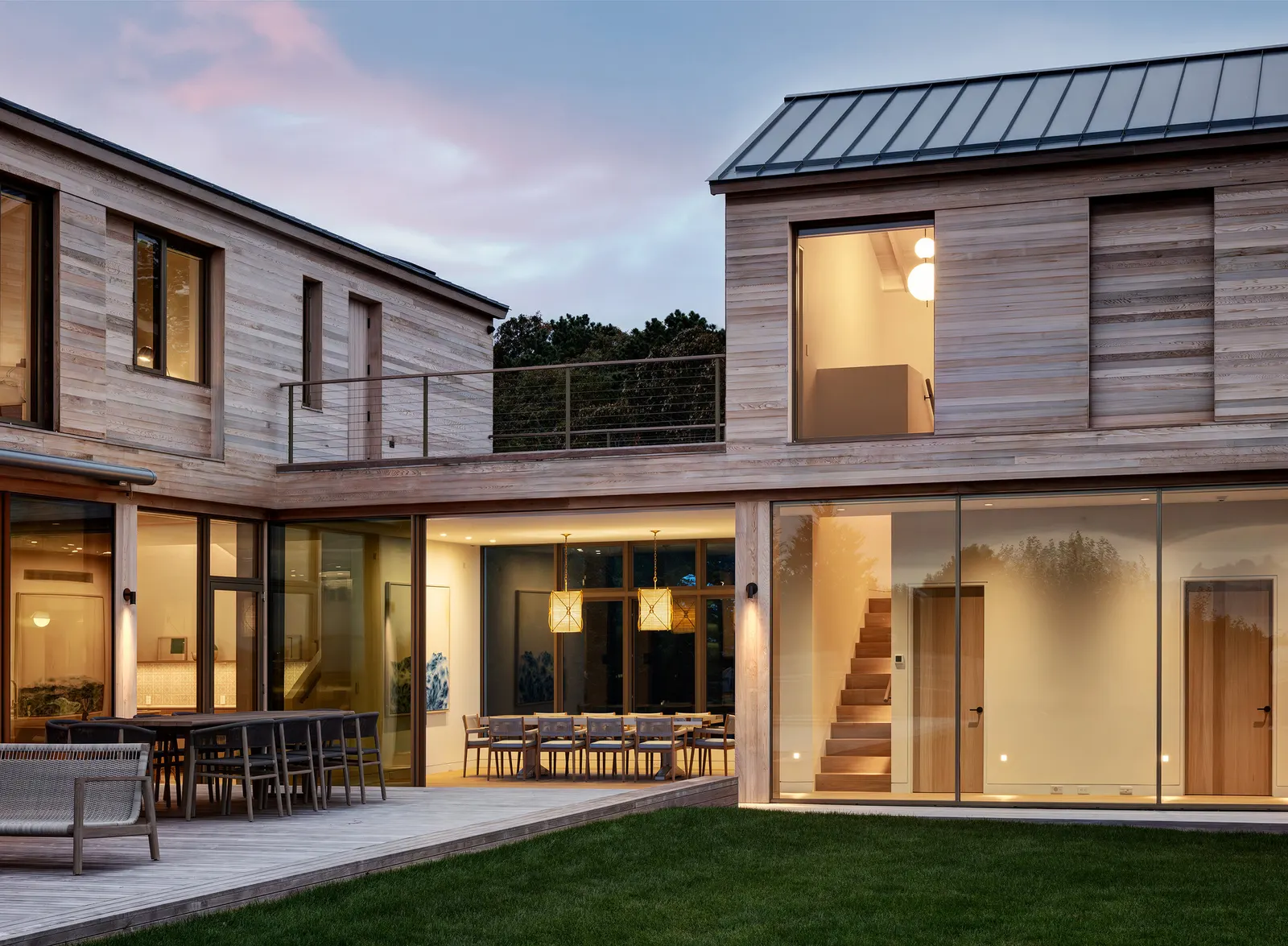 High Bluff House / Mapos: дом на песчаных утёсах над Peconic Bay