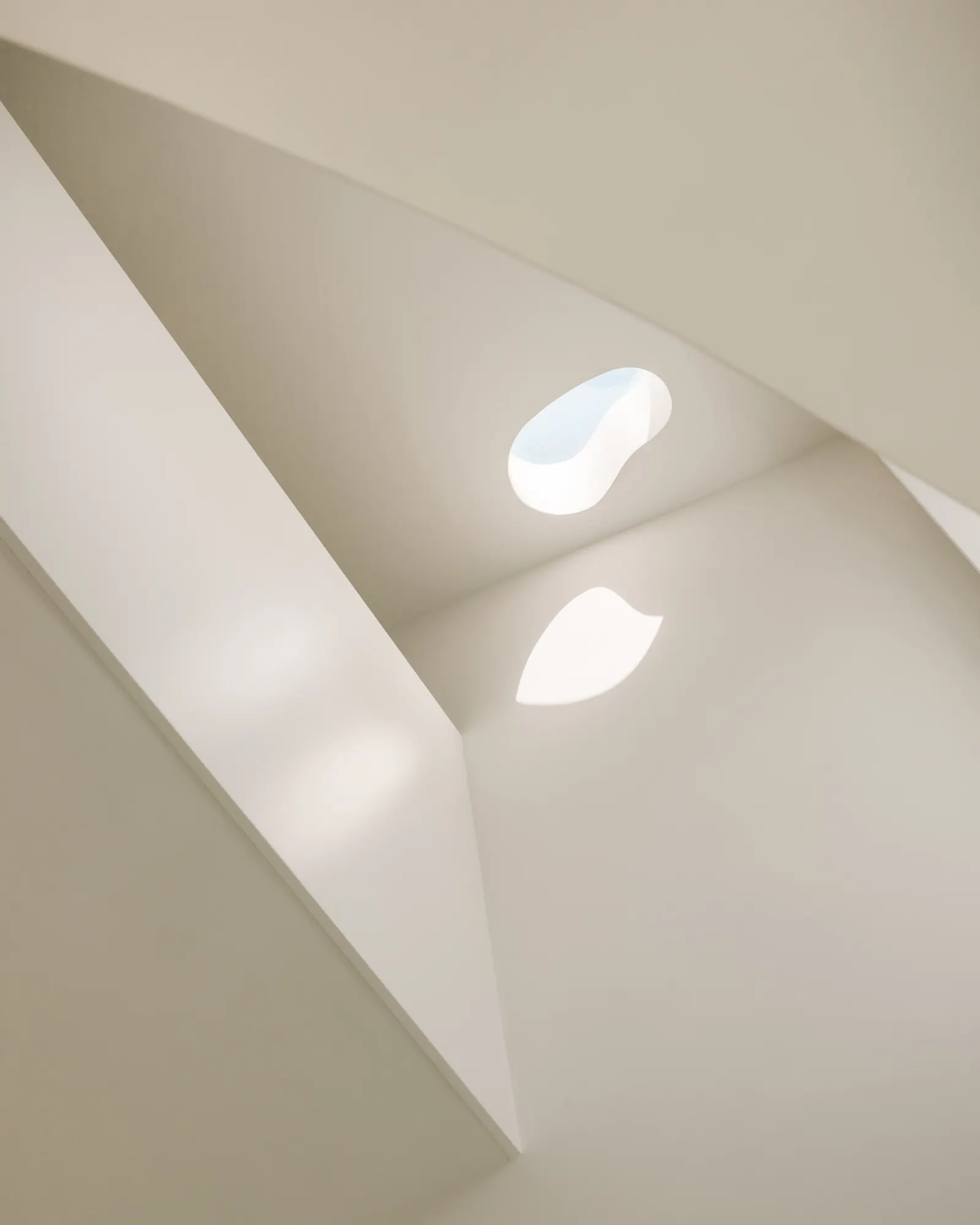 Дом на улице Давид Мельгейру / Aurora Arquitectos