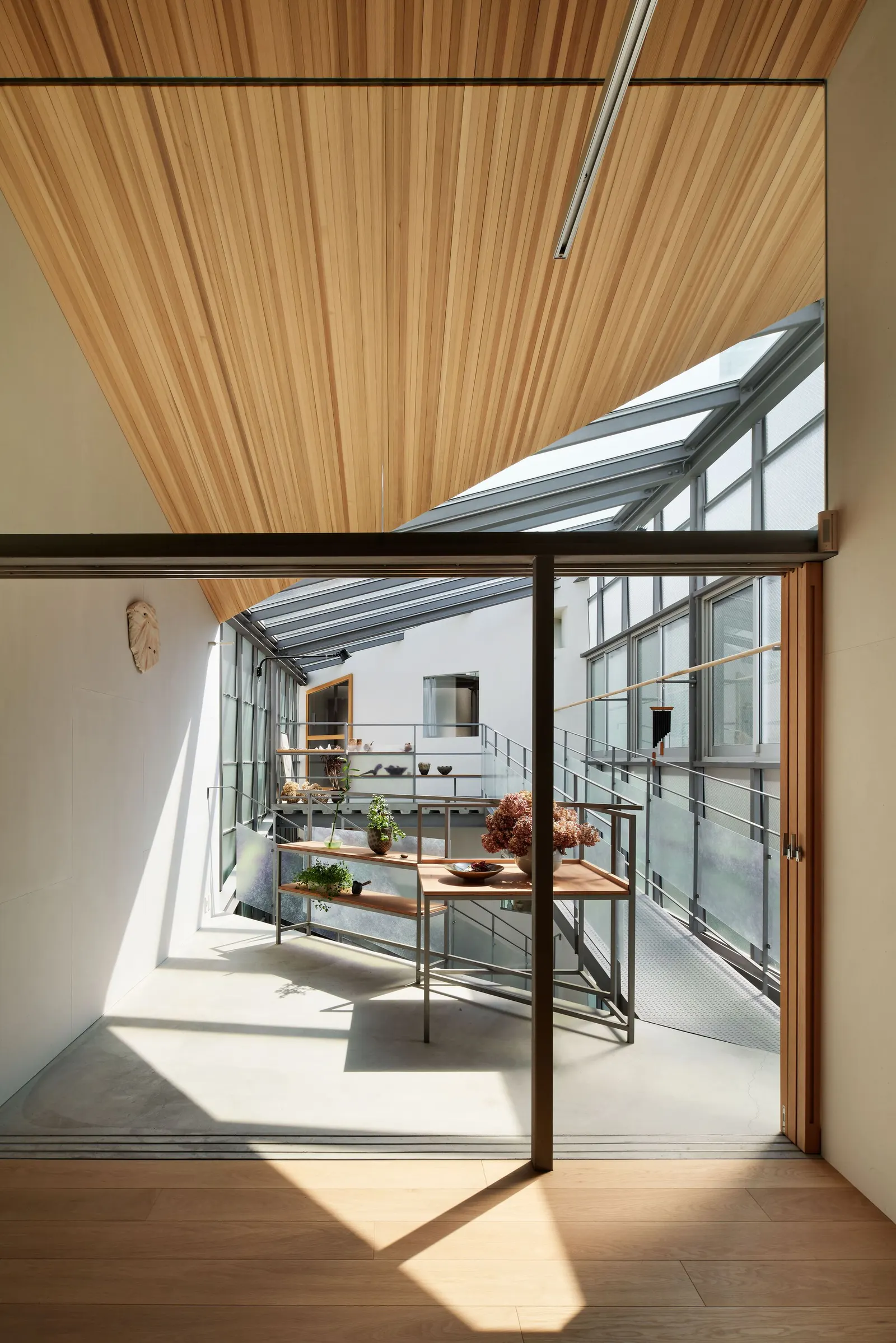 Дом и студия в Киото: компактное решение для керамистов от Tato Architects