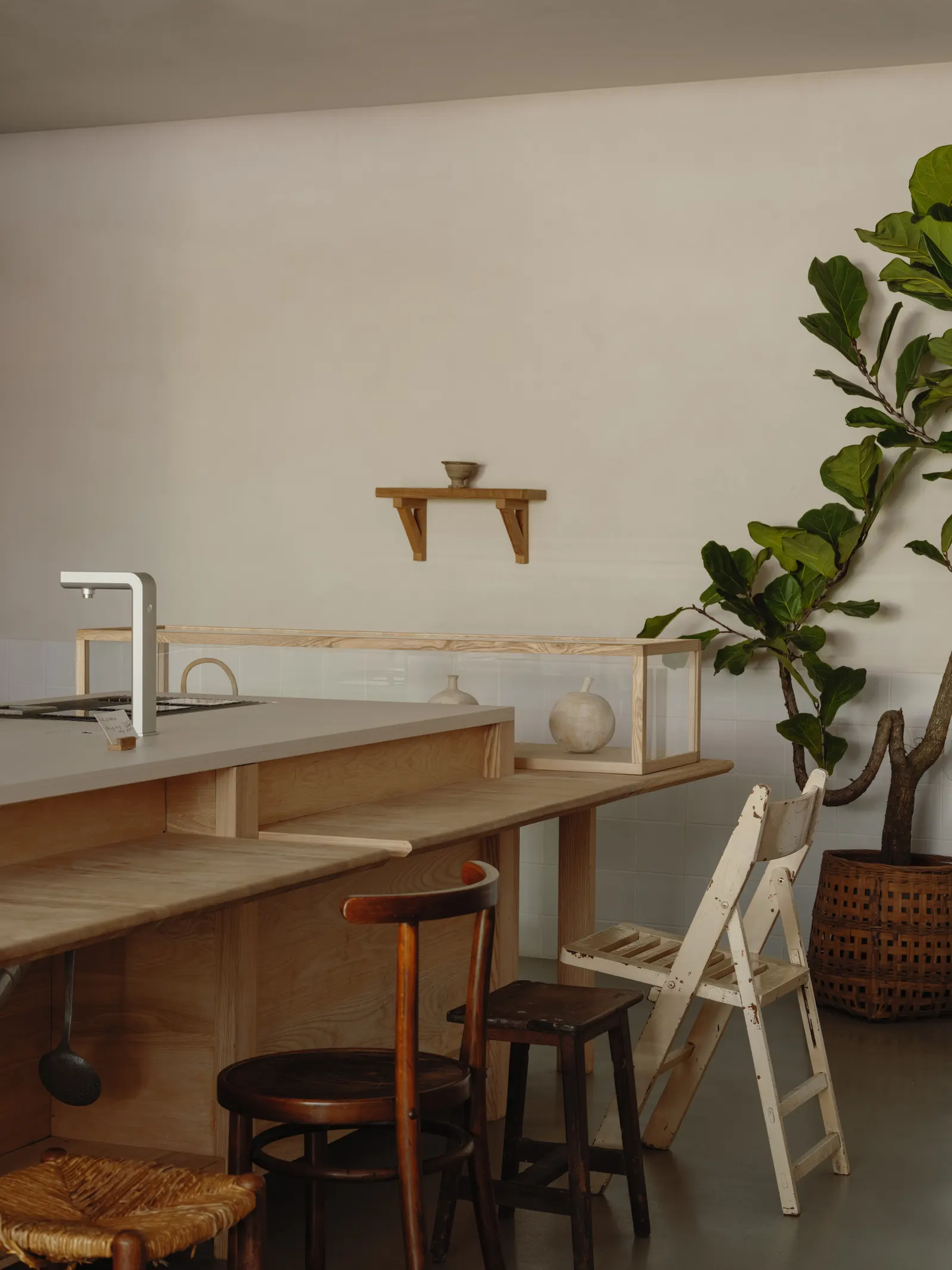 HEYTEA Craft Store / say architects