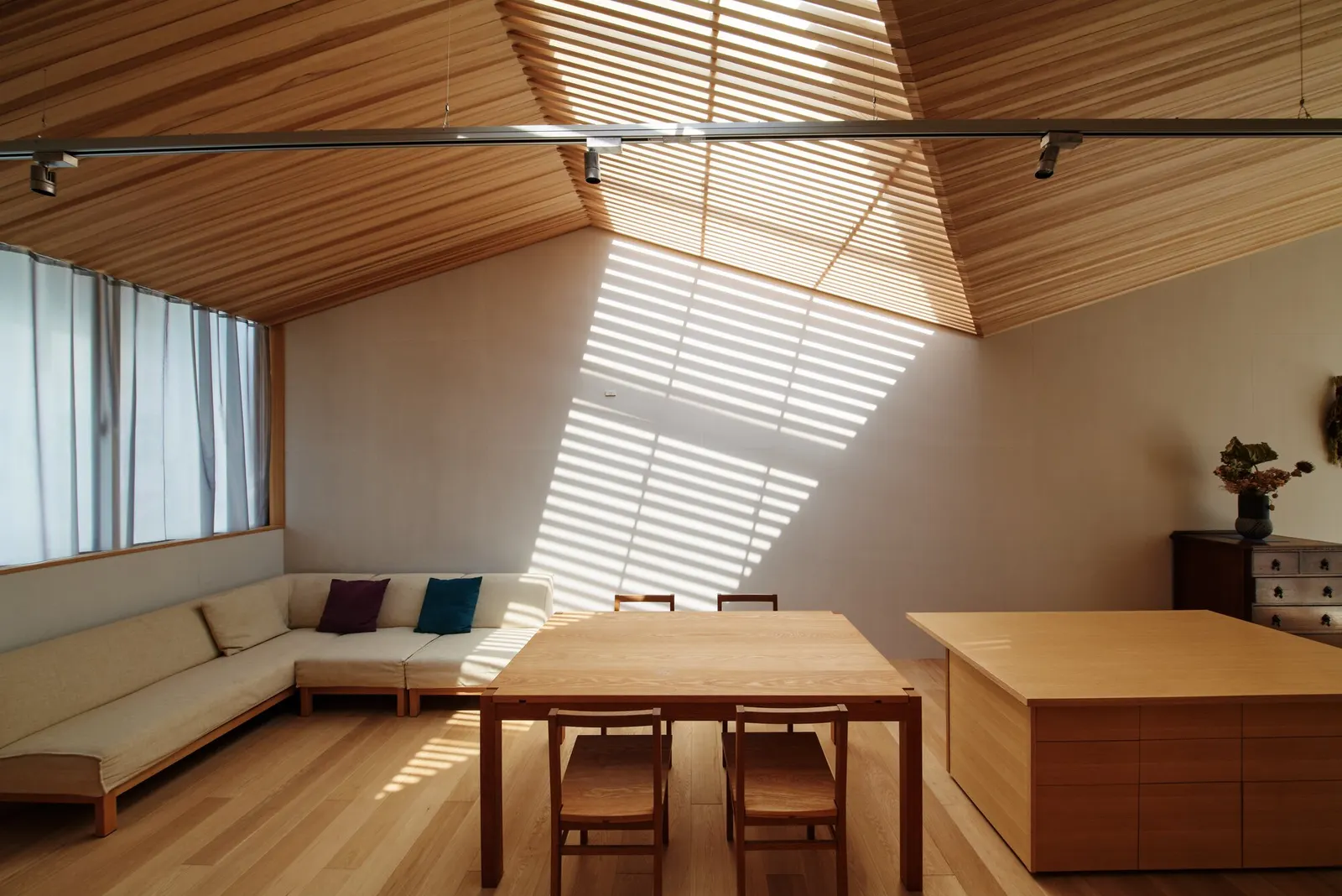 Дом и студия в Киото: компактное решение для керамистов от Tato Architects