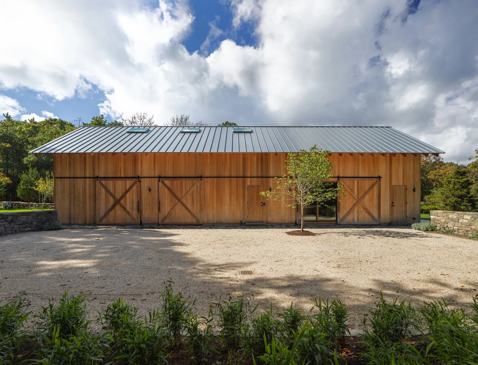 High Bluff House / Mapos: дом на песчаных утёсах над Peconic Bay