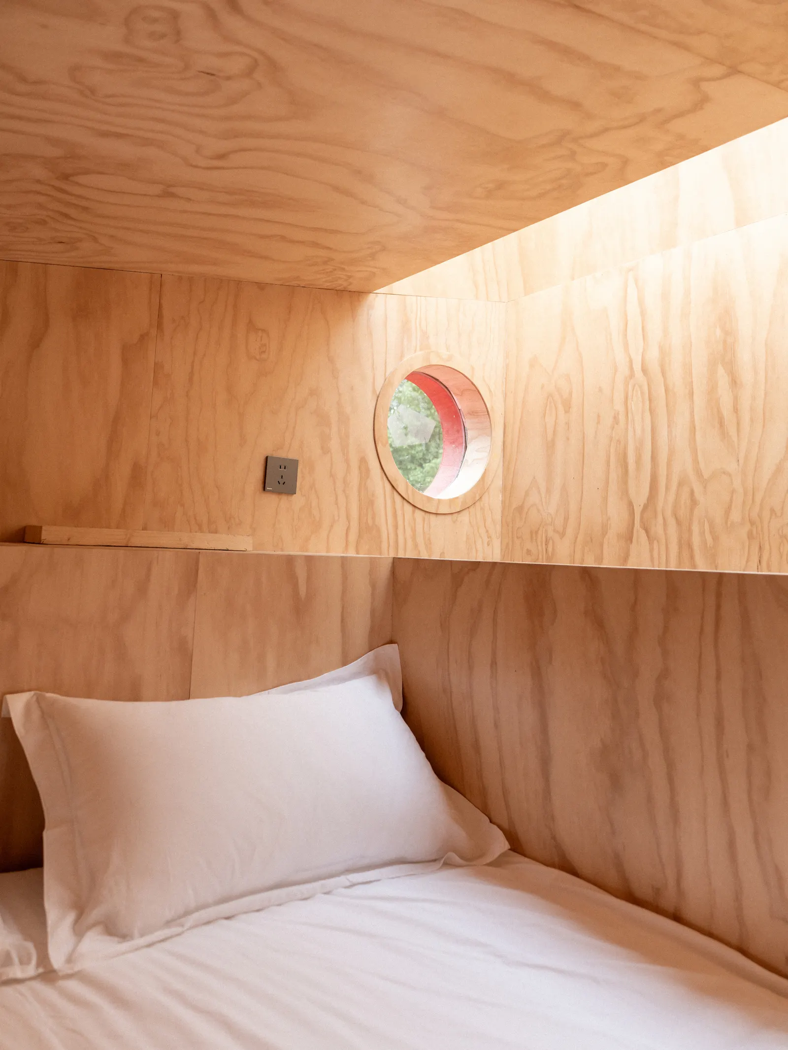 Red Submarine Cabin / Wiki World