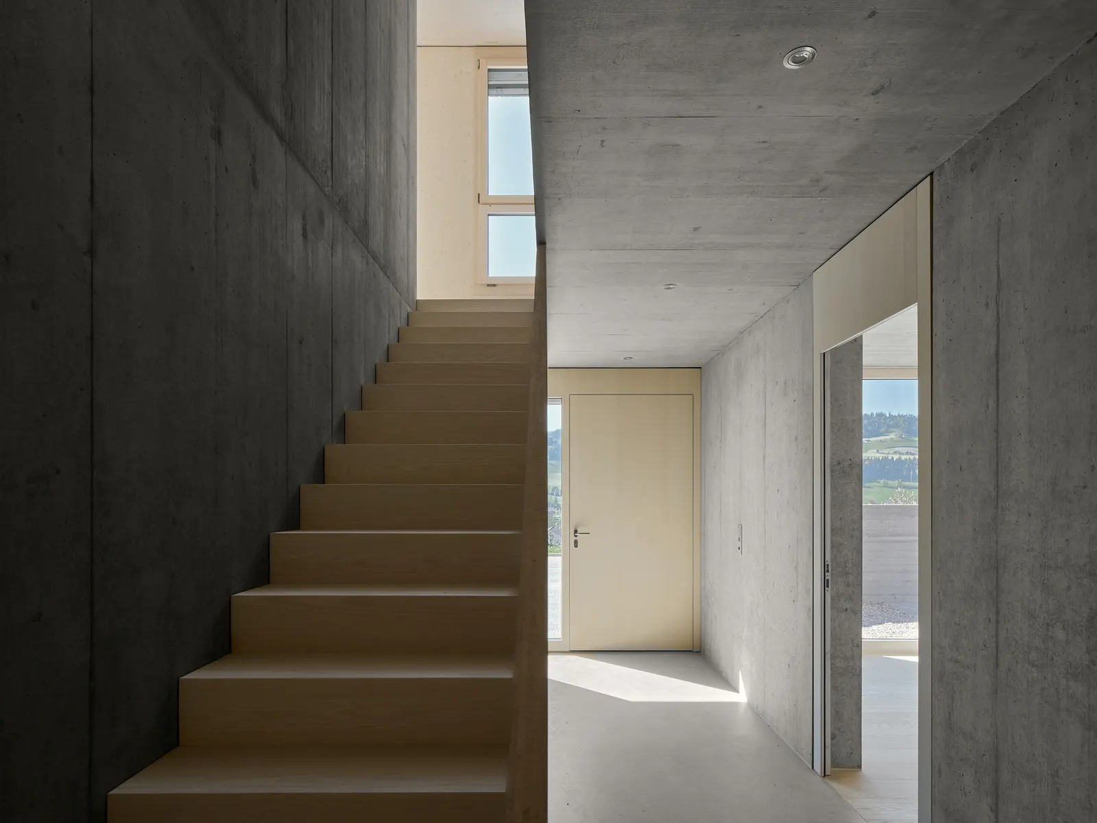 Дом на бетонных стенах в Шюпфхайме / dolmus Architekten