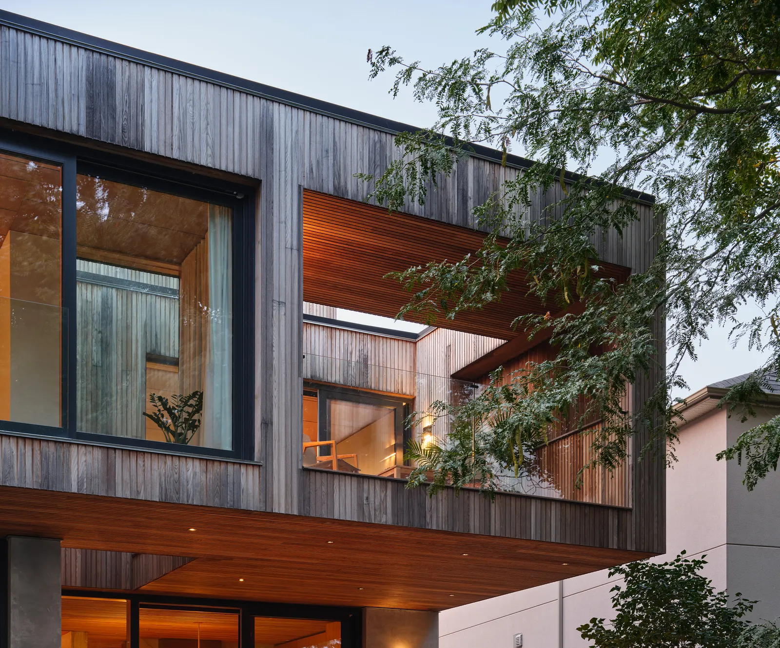 House of Monitors / Williamson Williamson