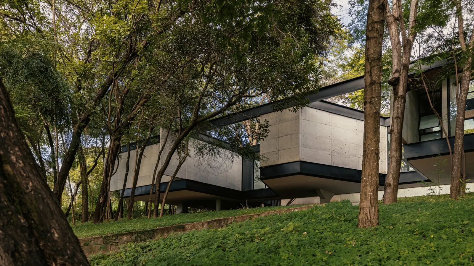 Adentro House / TETRO Arquitetura