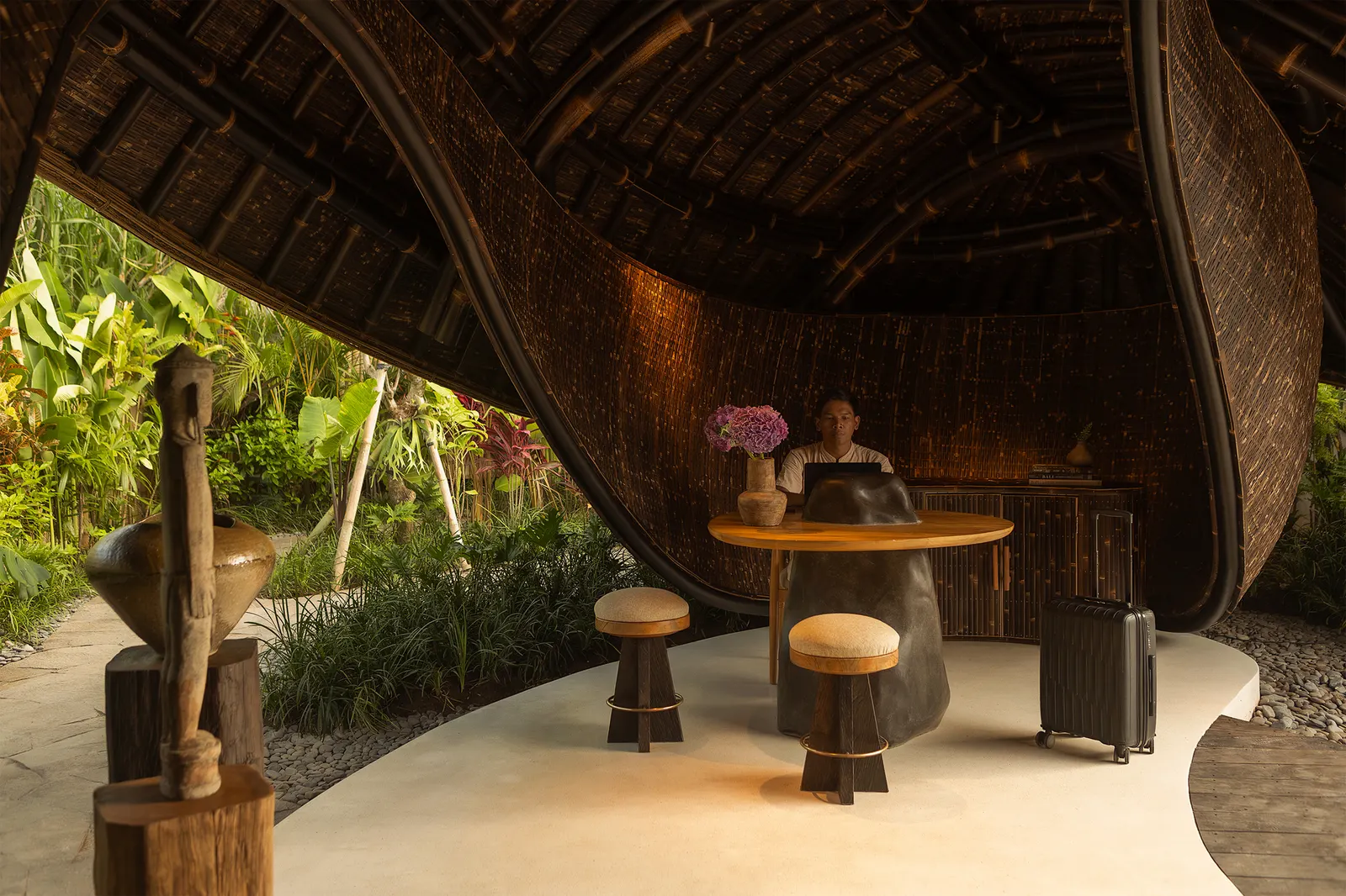 Kaymana Wave Reception / Pablo Luna Studio