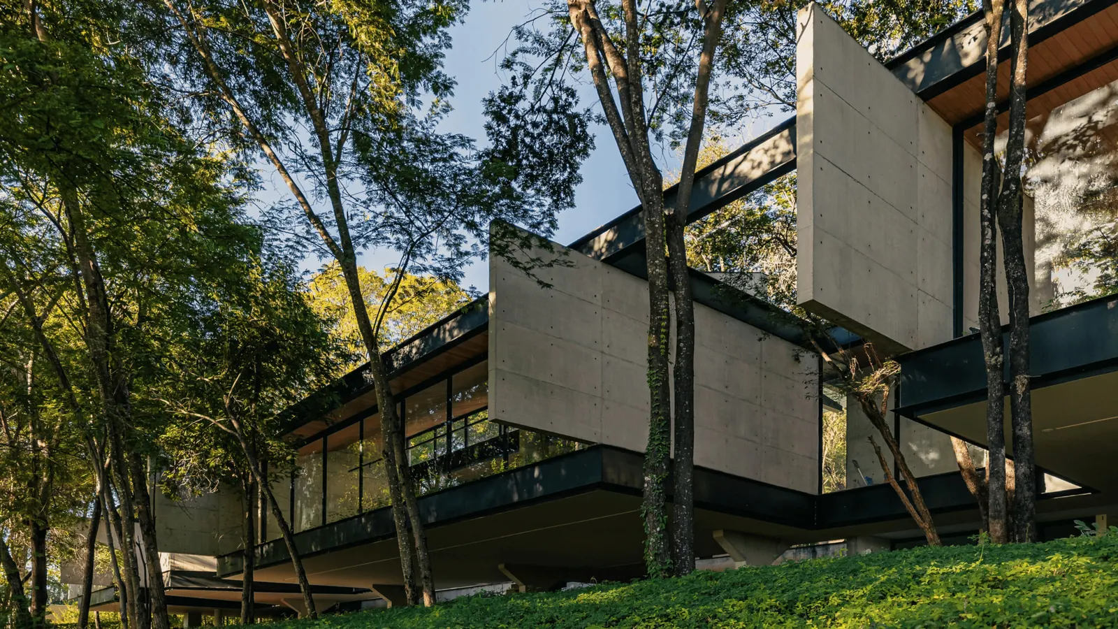Adentro House / TETRO Arquitetura