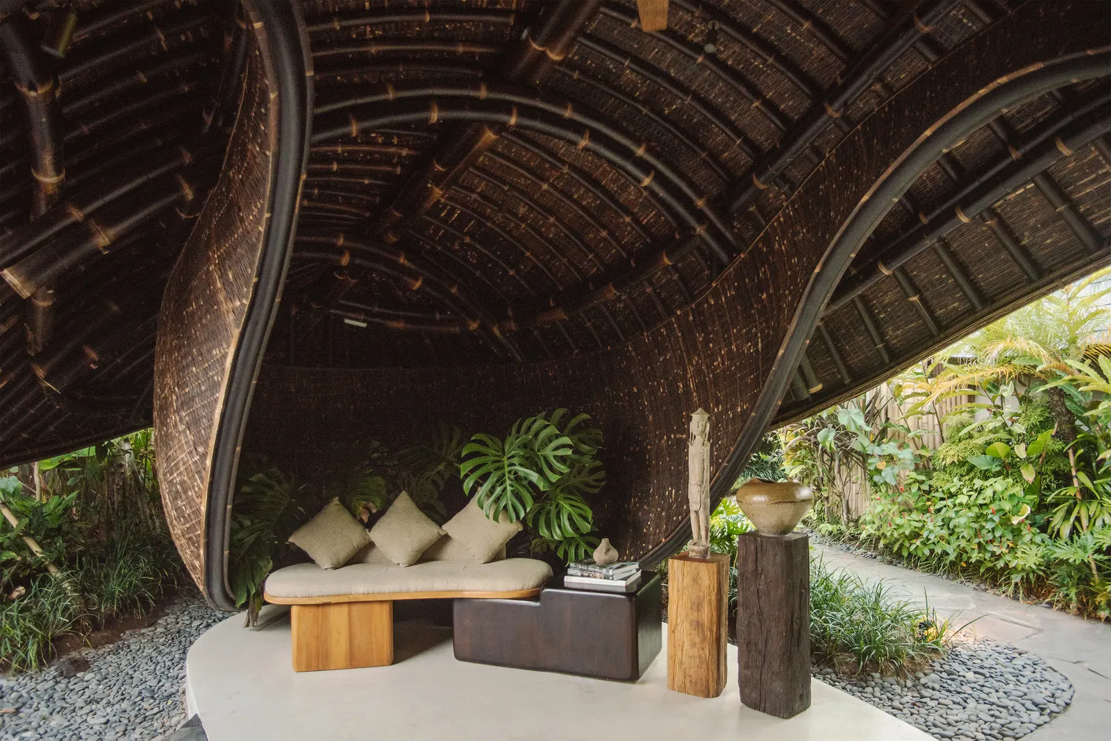 Kaymana Wave Reception / Pablo Luna Studio