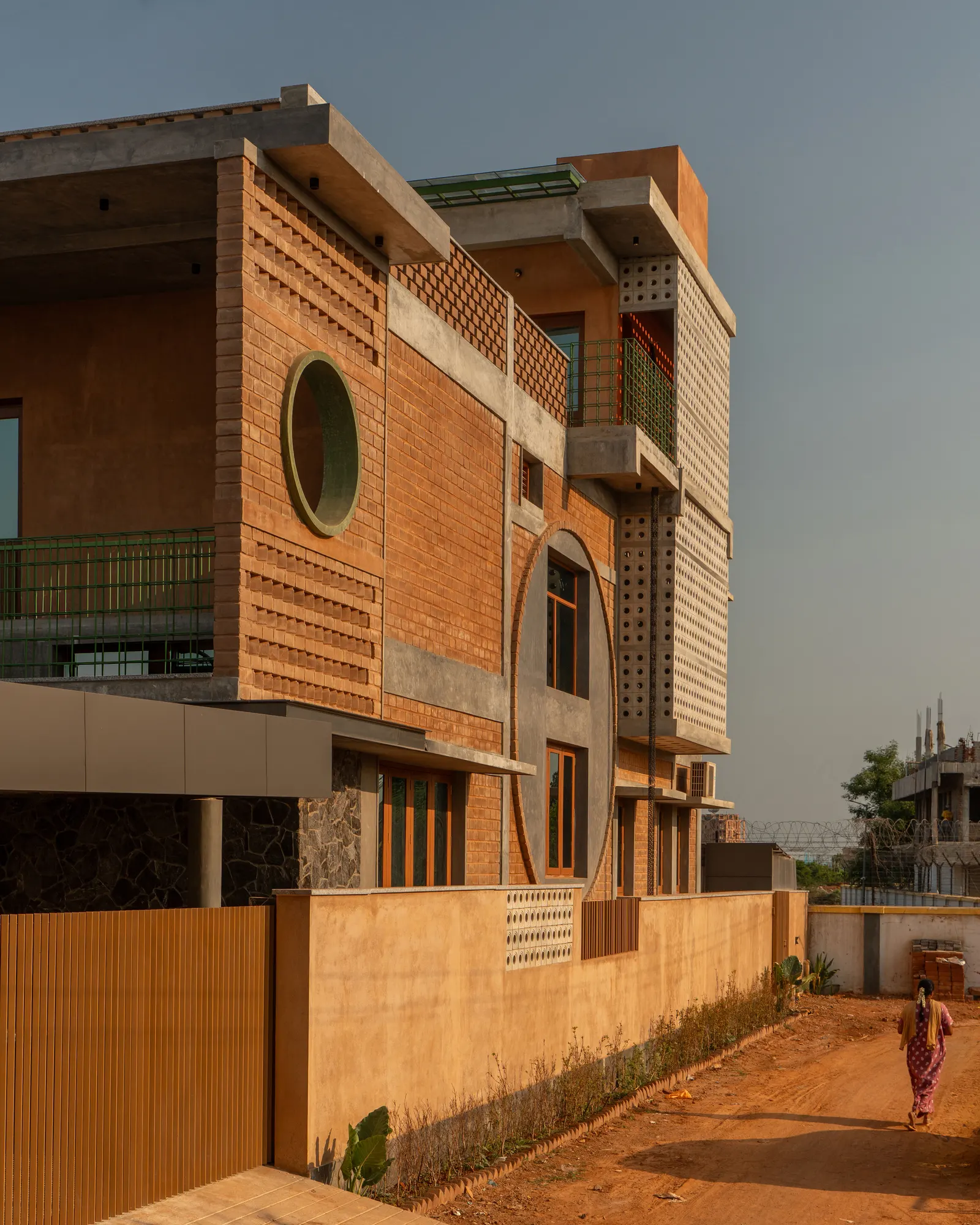 Terràvue Residence / Fictive Architects