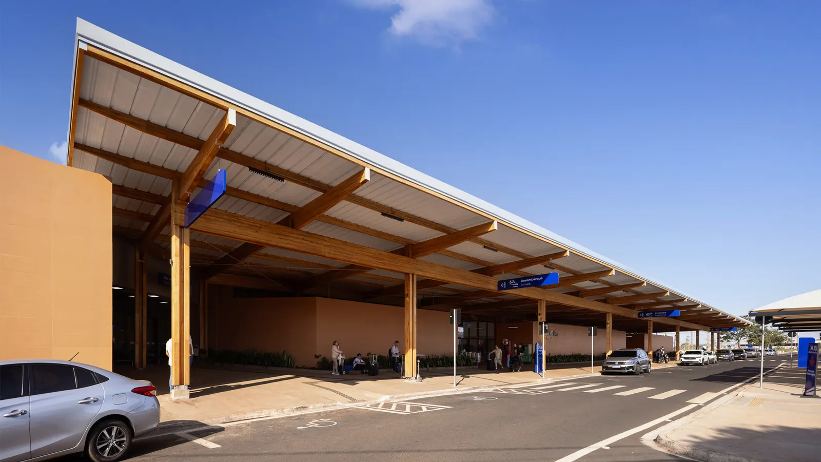 Аэропорт Doutor Leite Lopes State Airport / Bacco Arquitetos Associados