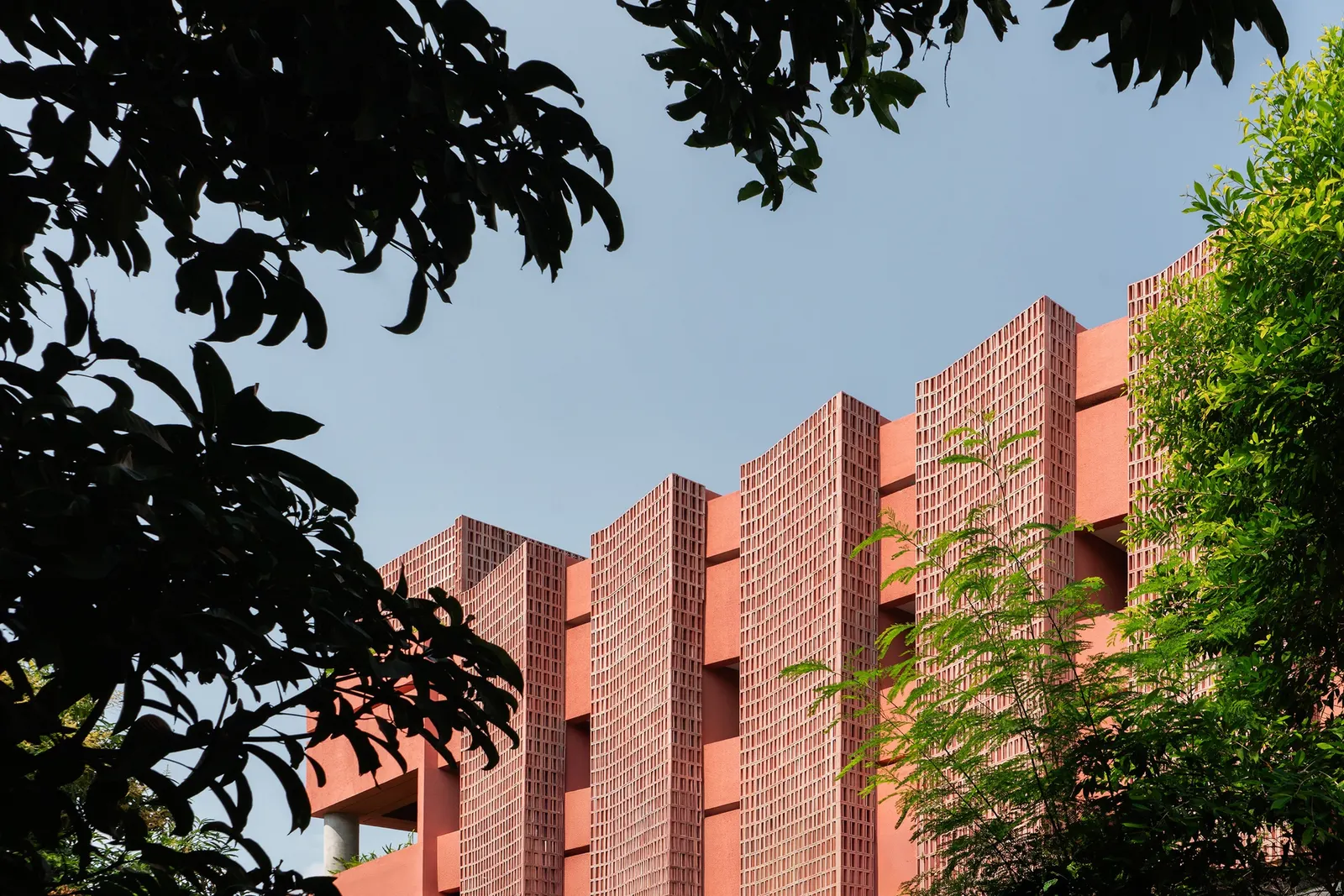 Anir Guest House / Tamara Wibowo Architects