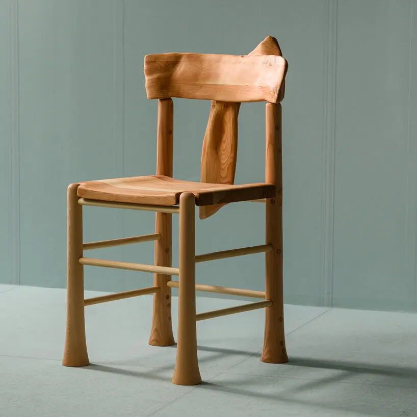 «50 Chairs at Christie’s» в Beverly Hills: как дизайнеры заново изобретают сидение